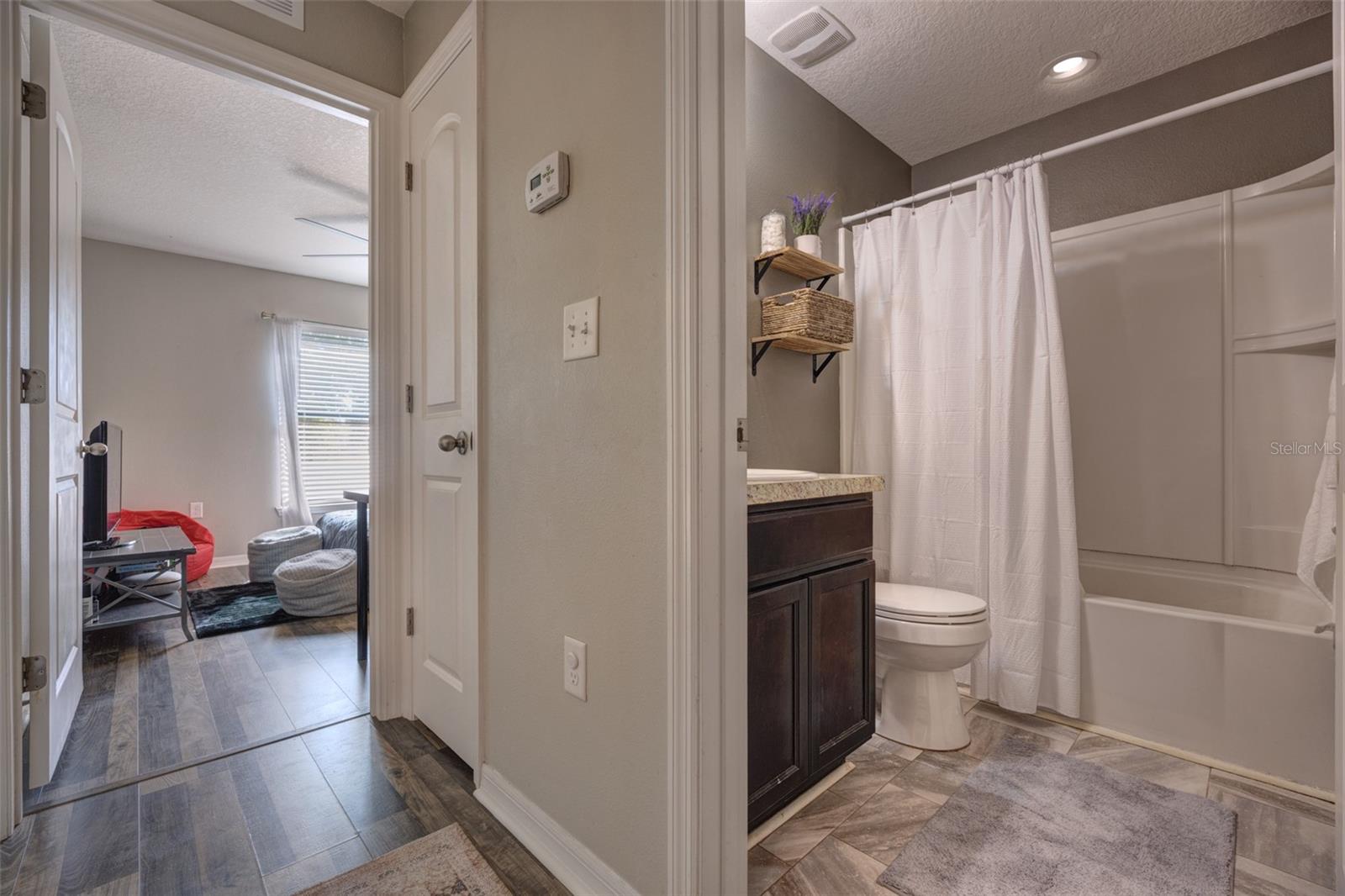 Image 25 of 37 For 309 Southern Winds Boulevard