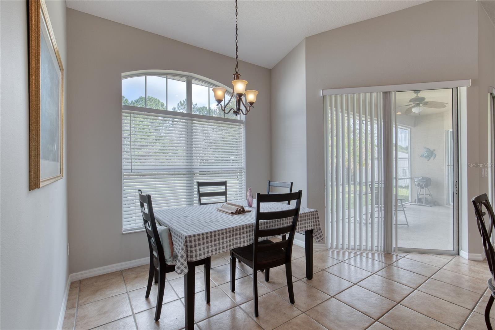 Image 18 of 46 For 89 Felwood Lane