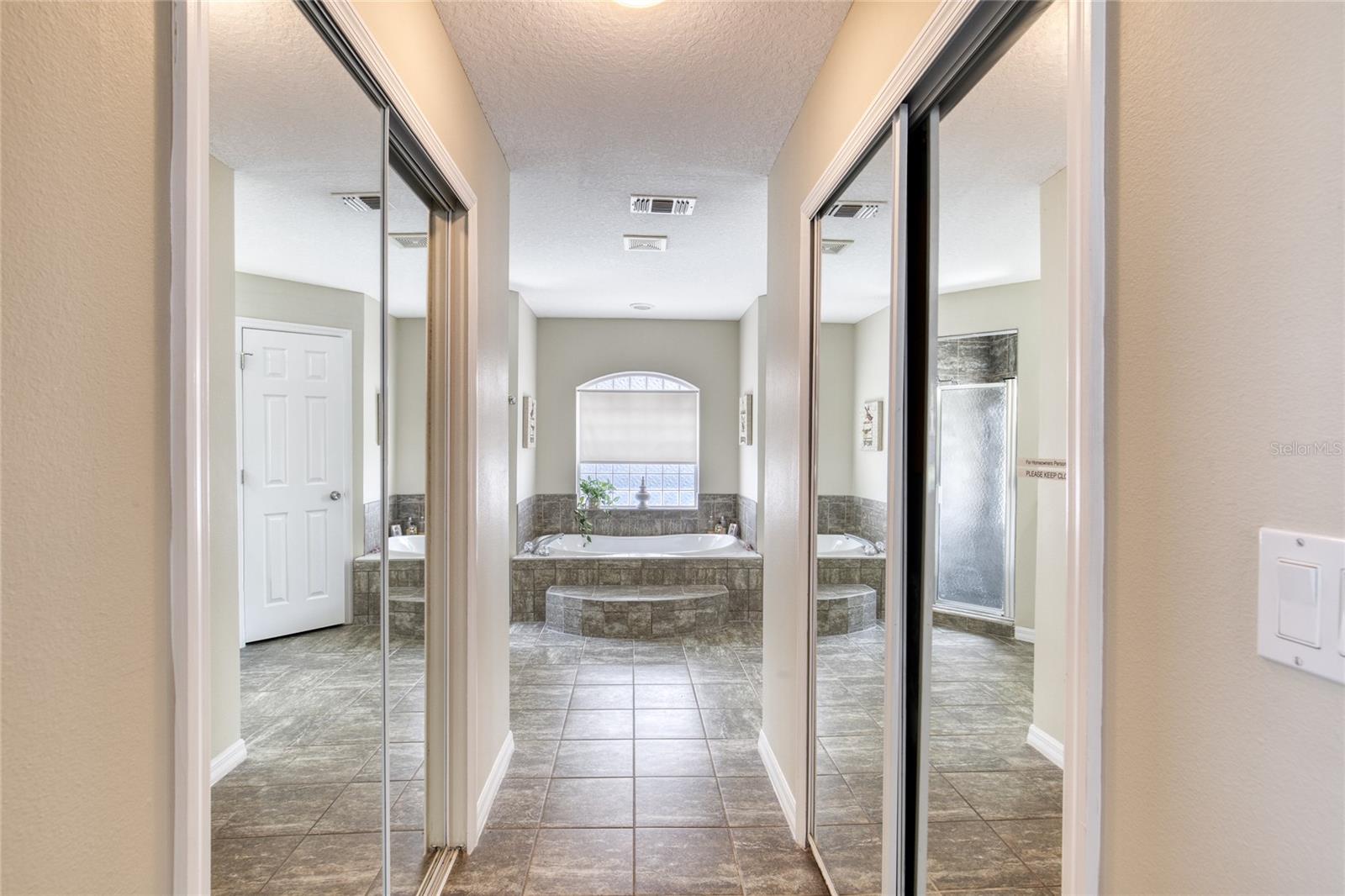 Image 28 of 46 For 89 Felwood Lane