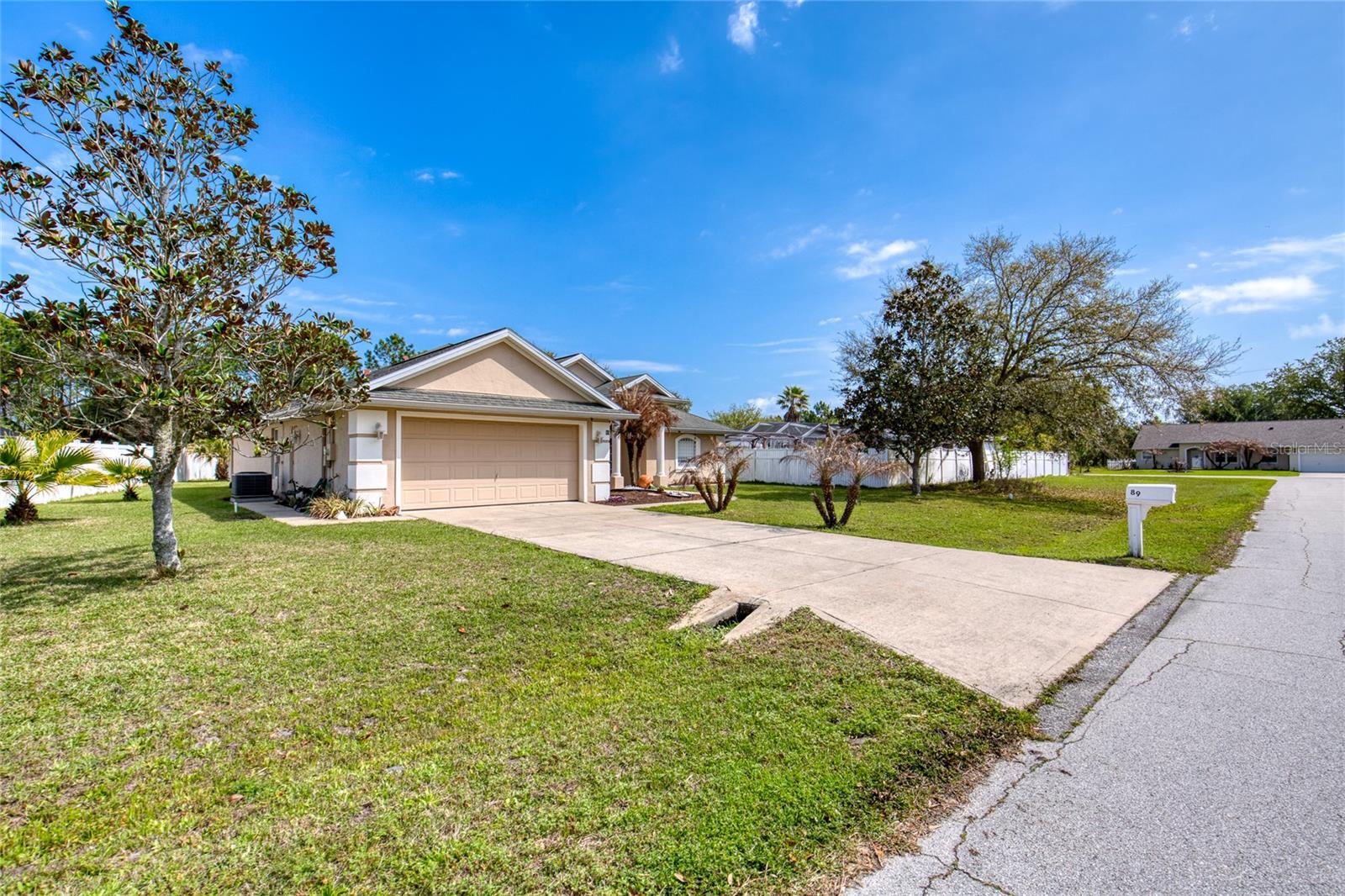 Image 4 of 46 For 89 Felwood Lane