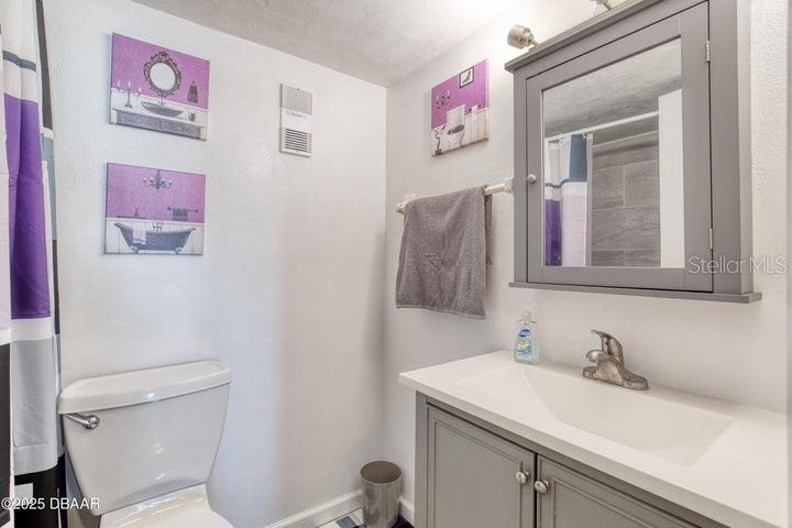 Image 15 of 21 For 1504 Virginia Avenue 101