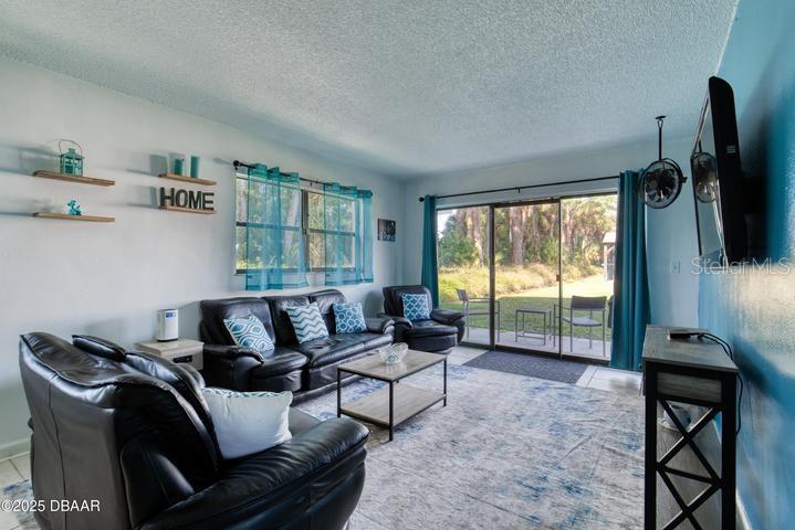 Image 7 of 21 For 1504 Virginia Avenue 101