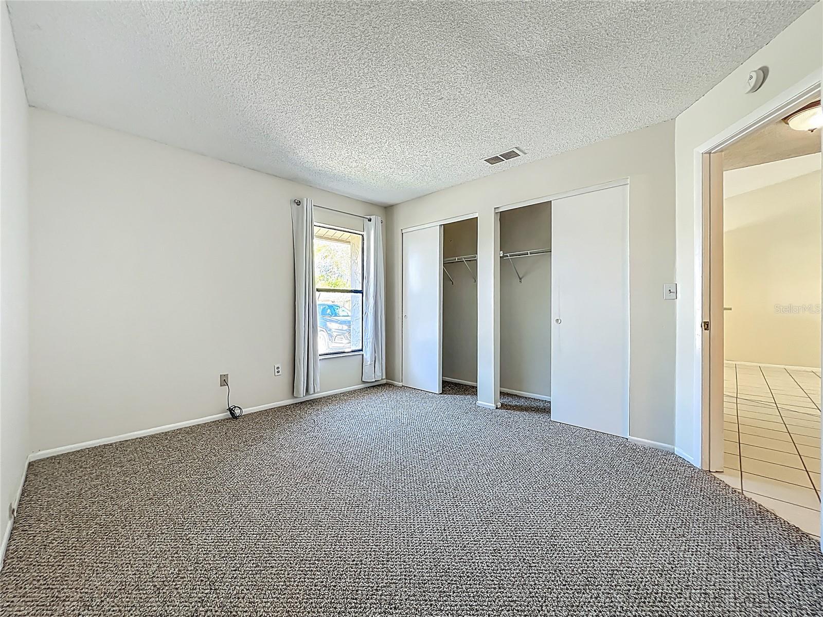 Image 16 of 39 For 193 Creekside Way