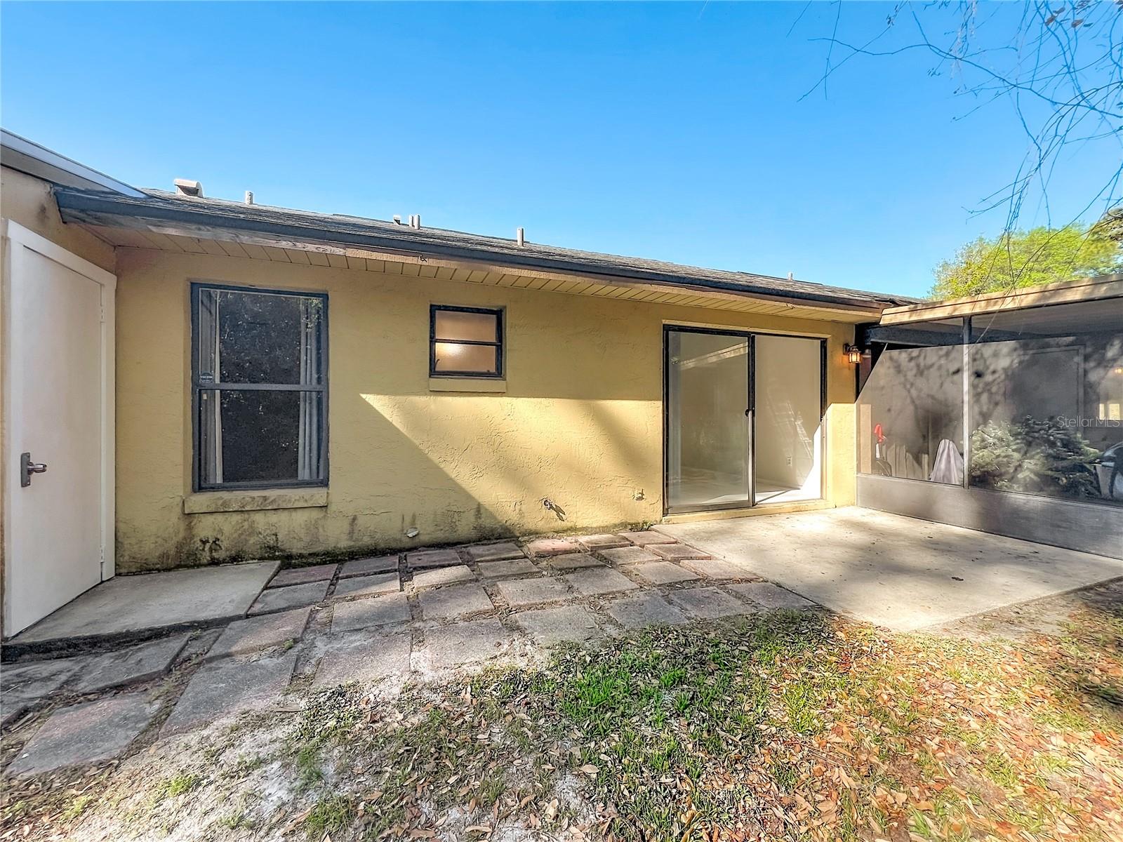 Image 28 of 39 For 193 Creekside Way