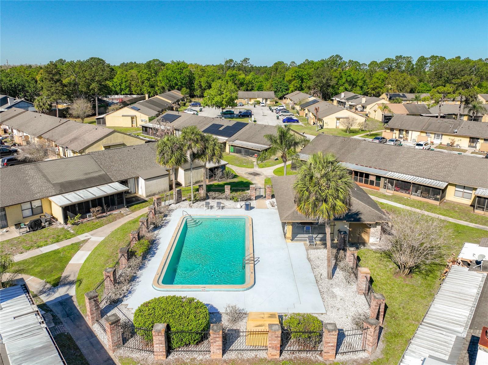 Image 34 of 39 For 193 Creekside Way