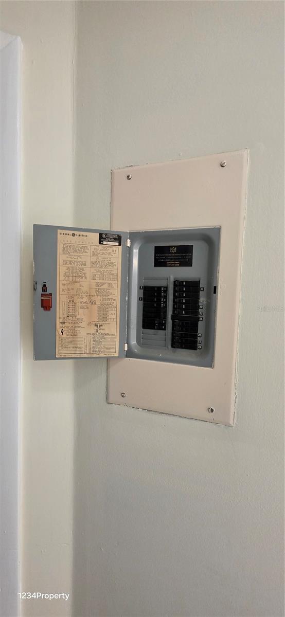 Image 39 of 39 For 193 Creekside Way