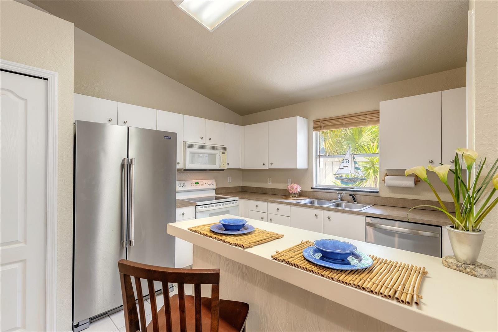 Image 10 of 30 For 258 Jefferson Street