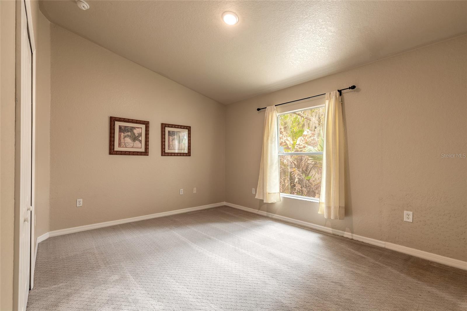 Image 22 of 30 For 258 Jefferson Street