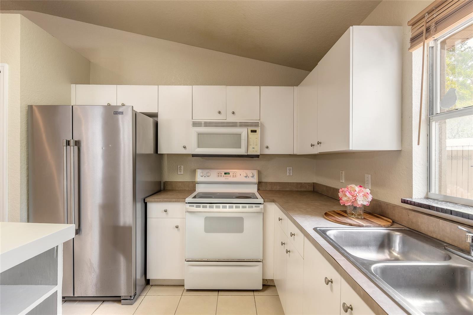 Image 9 of 30 For 258 Jefferson Street