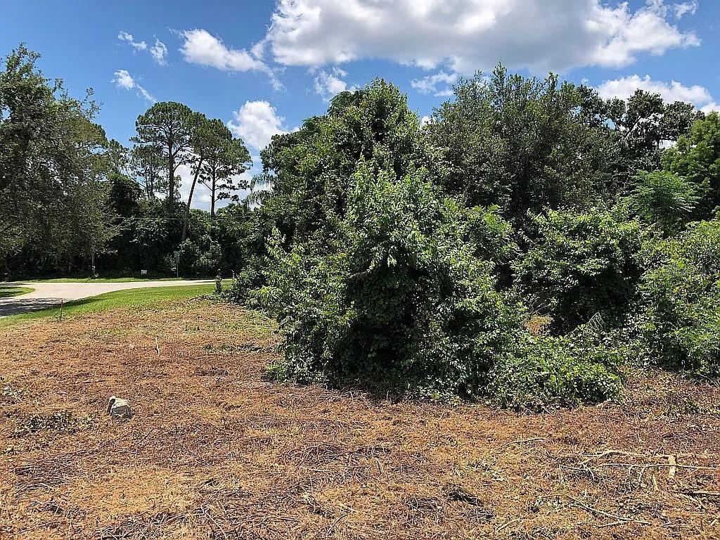 Image 13 of 18 For 257 Lake Lane