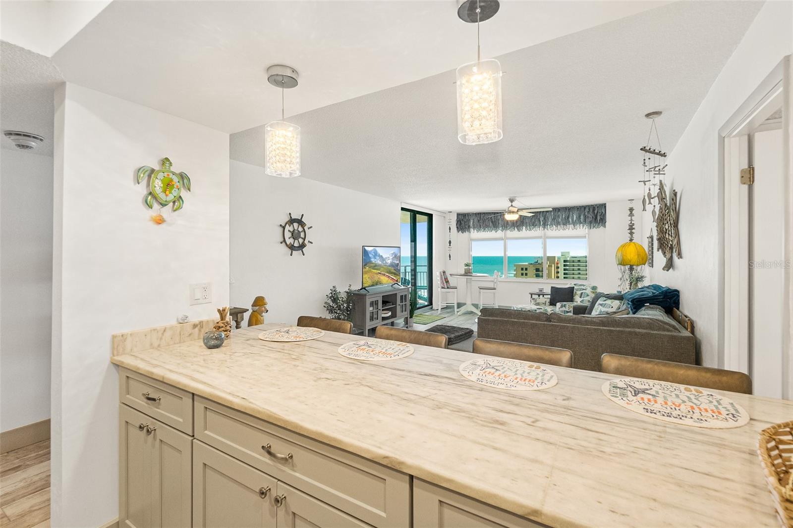 Image 16 of 49 For 3051 Atlantic Avenue P020