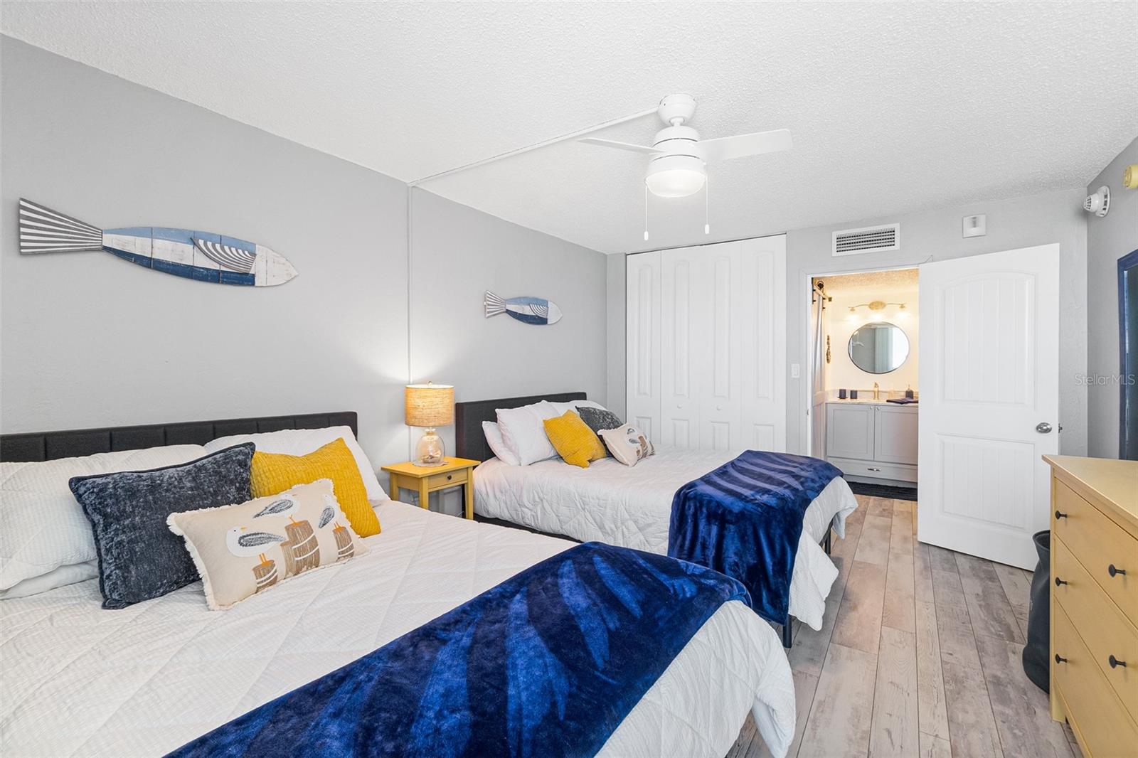 Image 23 of 49 For 3051 Atlantic Avenue P020