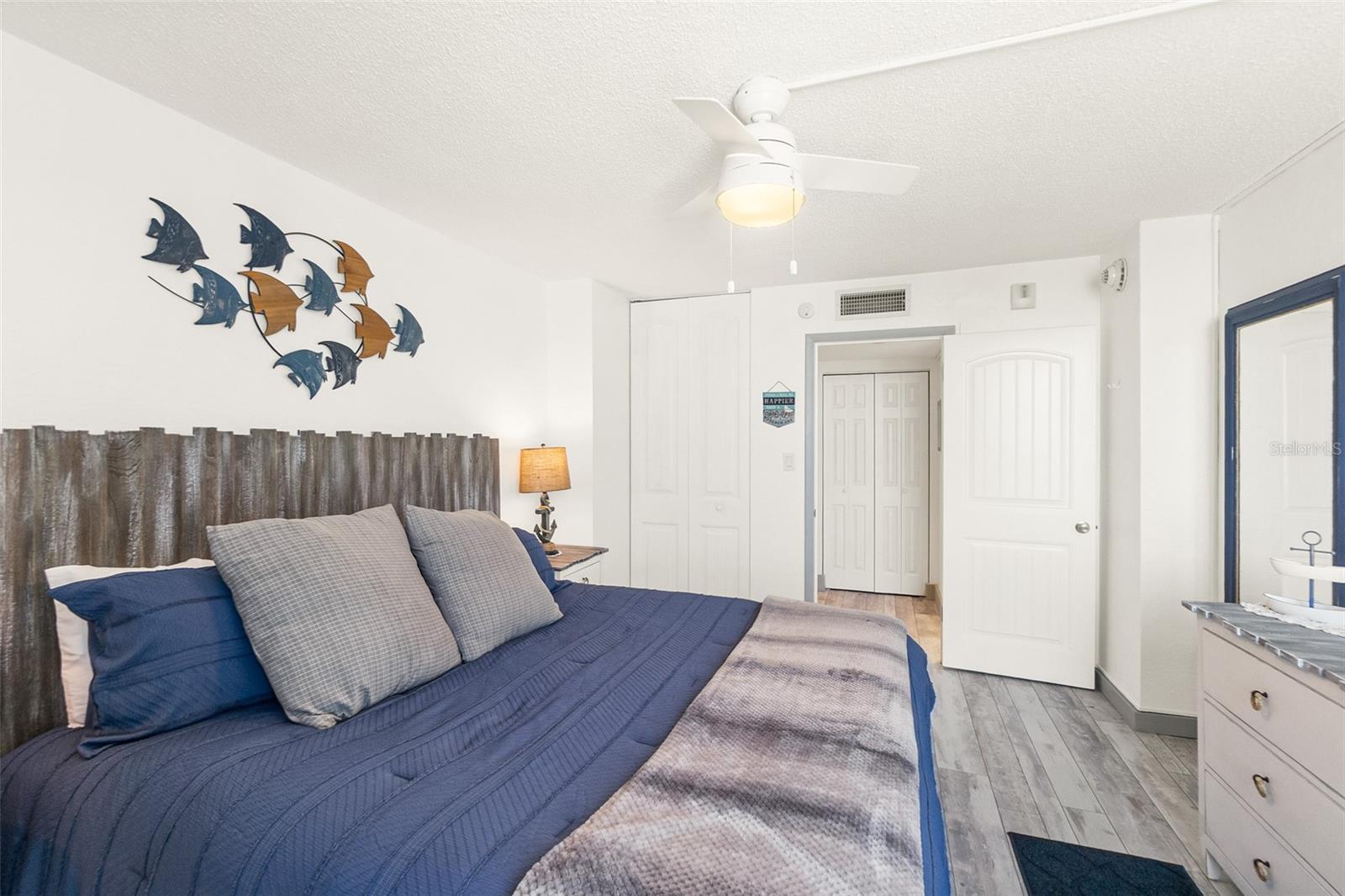 Image 29 of 49 For 3051 Atlantic Avenue P020