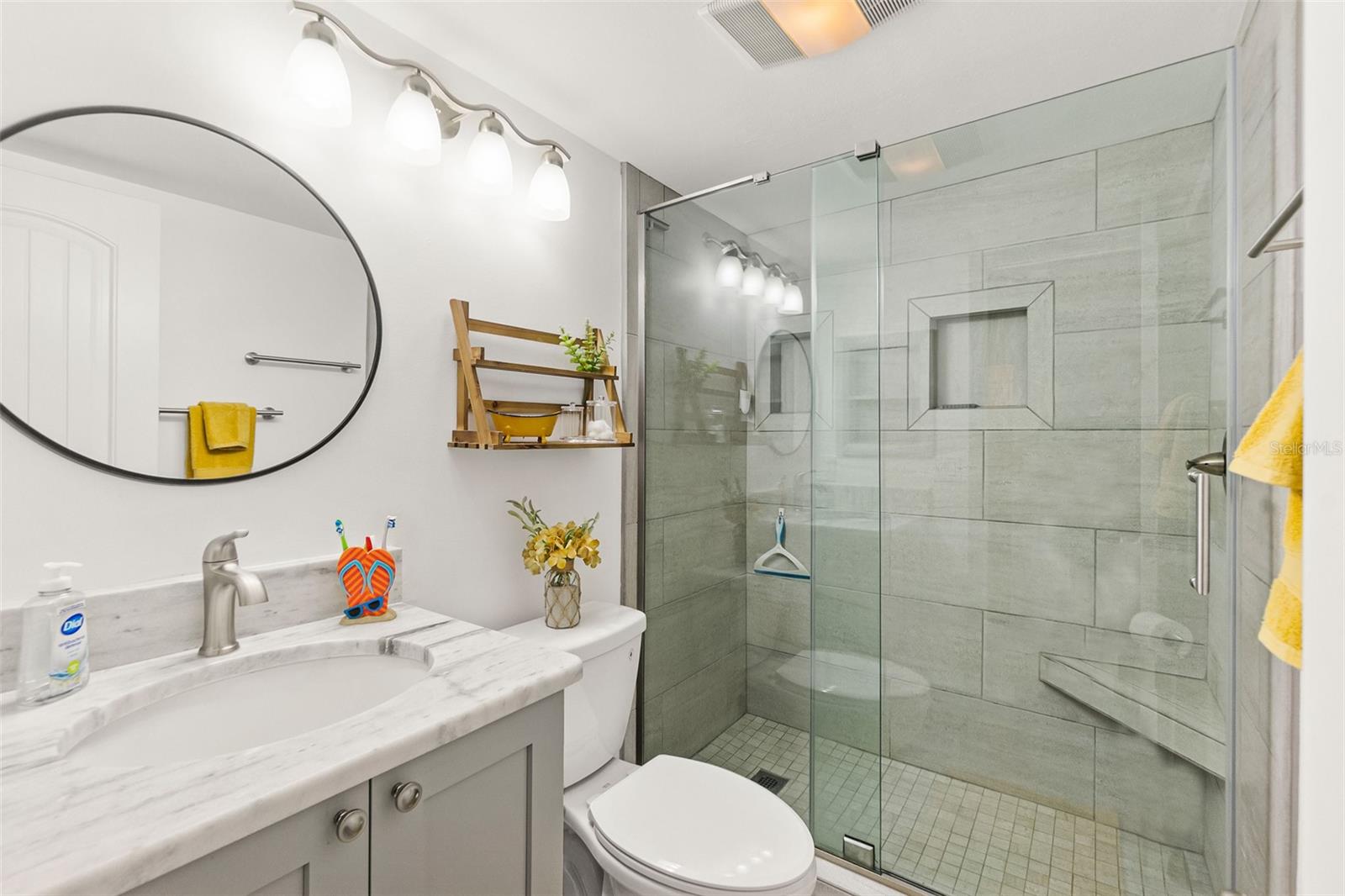 Image 30 of 49 For 3051 Atlantic Avenue P020