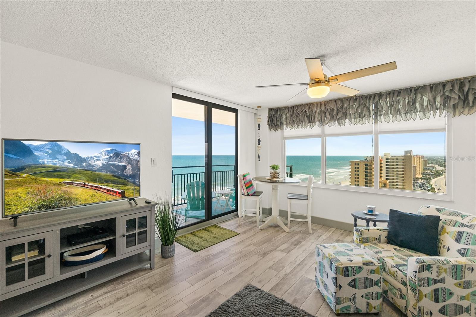 Image 7 of 49 For 3051 Atlantic Avenue P020