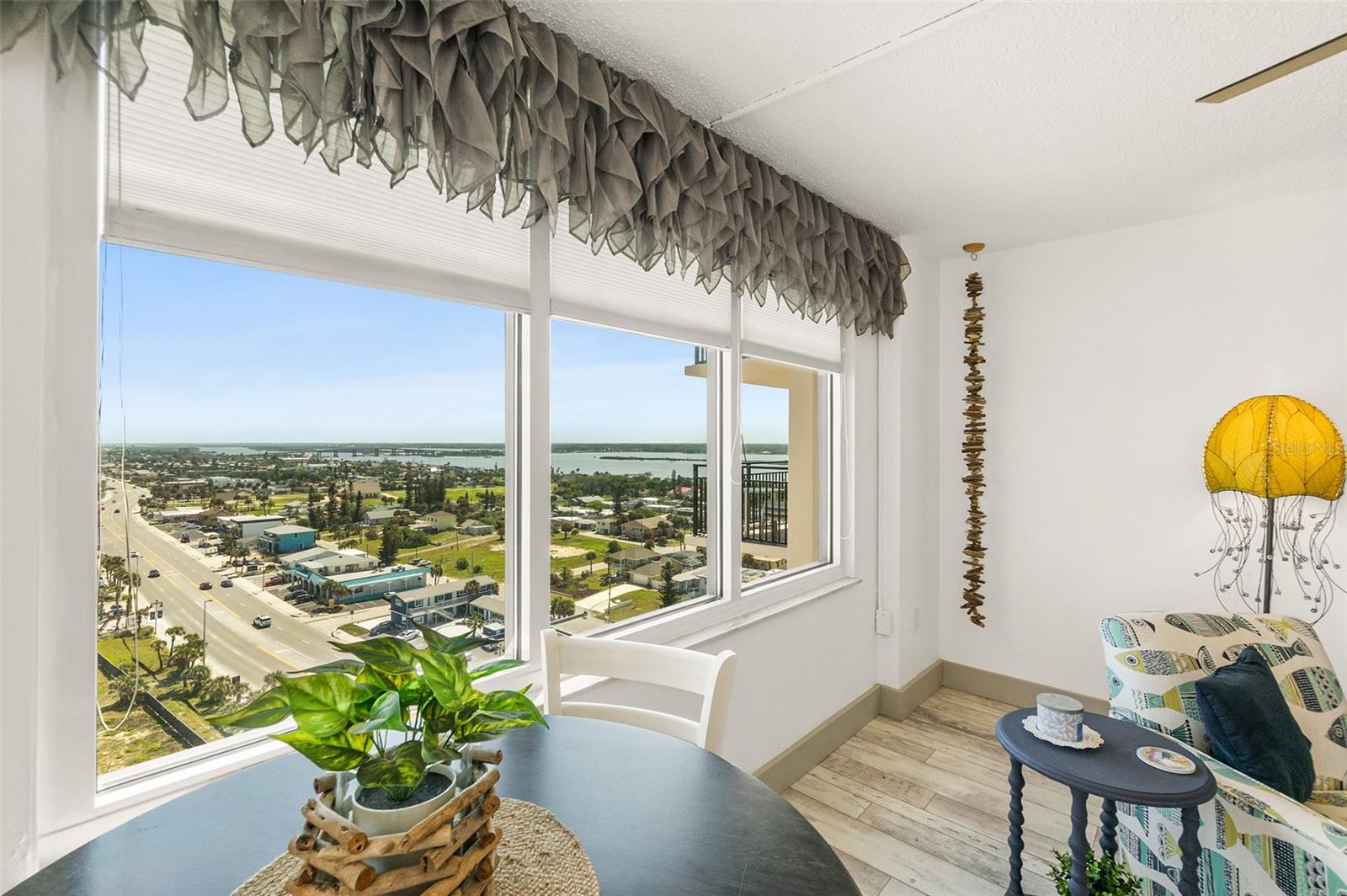 Image 9 of 49 For 3051 Atlantic Avenue P020