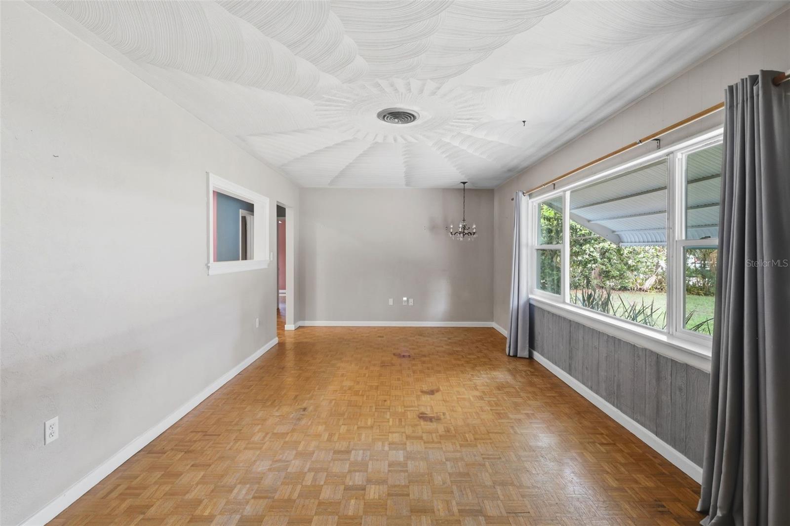 Image 10 of 30 For 1410 Chelsea Avenue