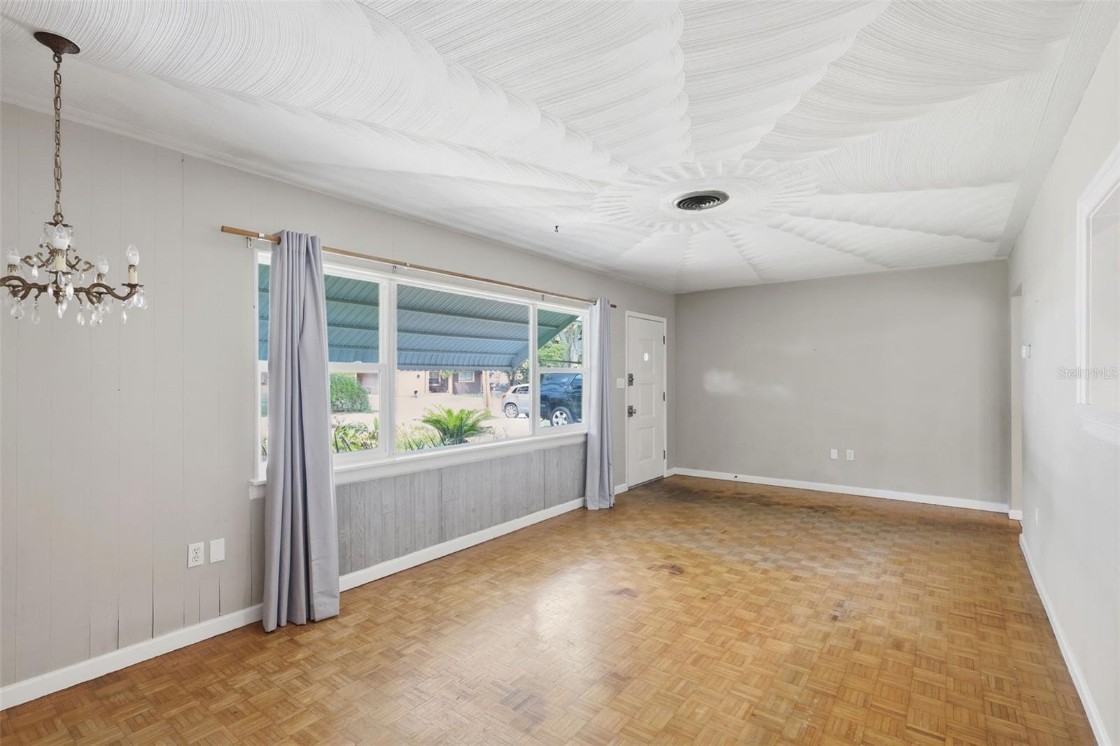 Image 11 of 30 For 1410 Chelsea Avenue