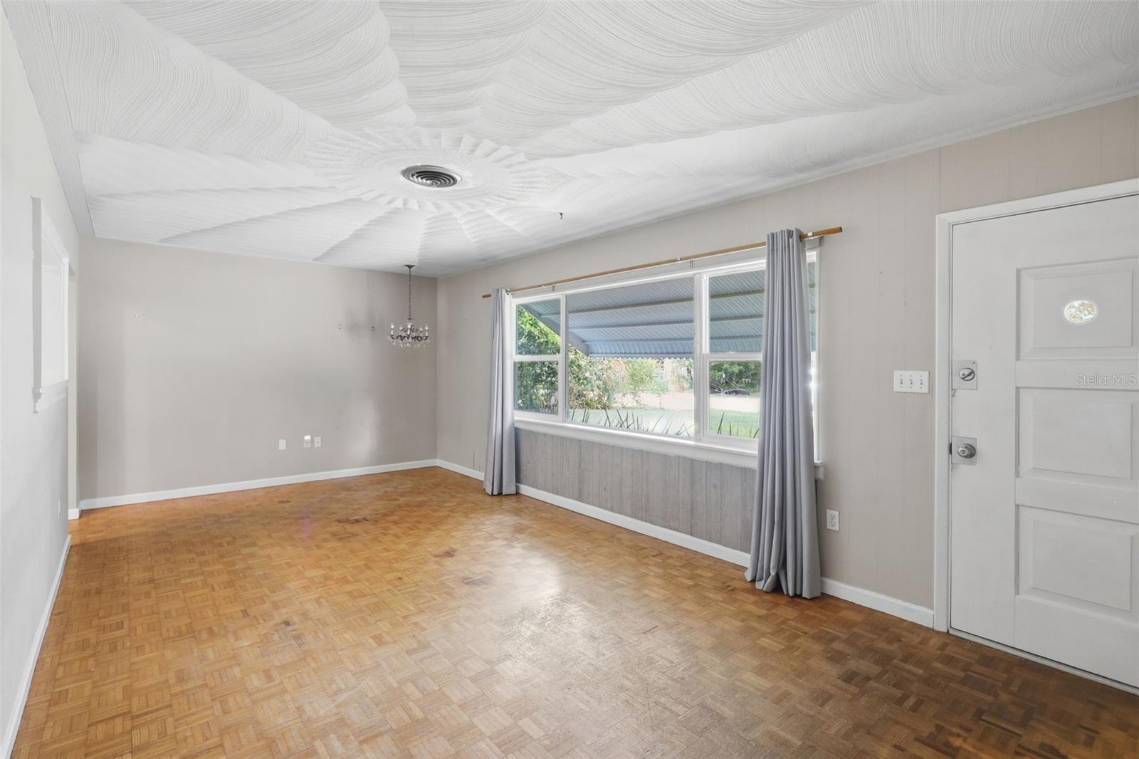 Image 9 of 30 For 1410 Chelsea Avenue