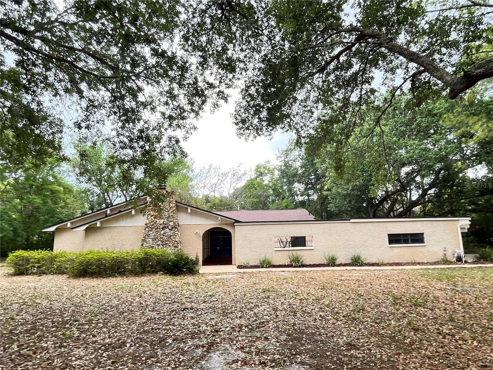 Image 2 of 53 For 6 Robinwood Drive