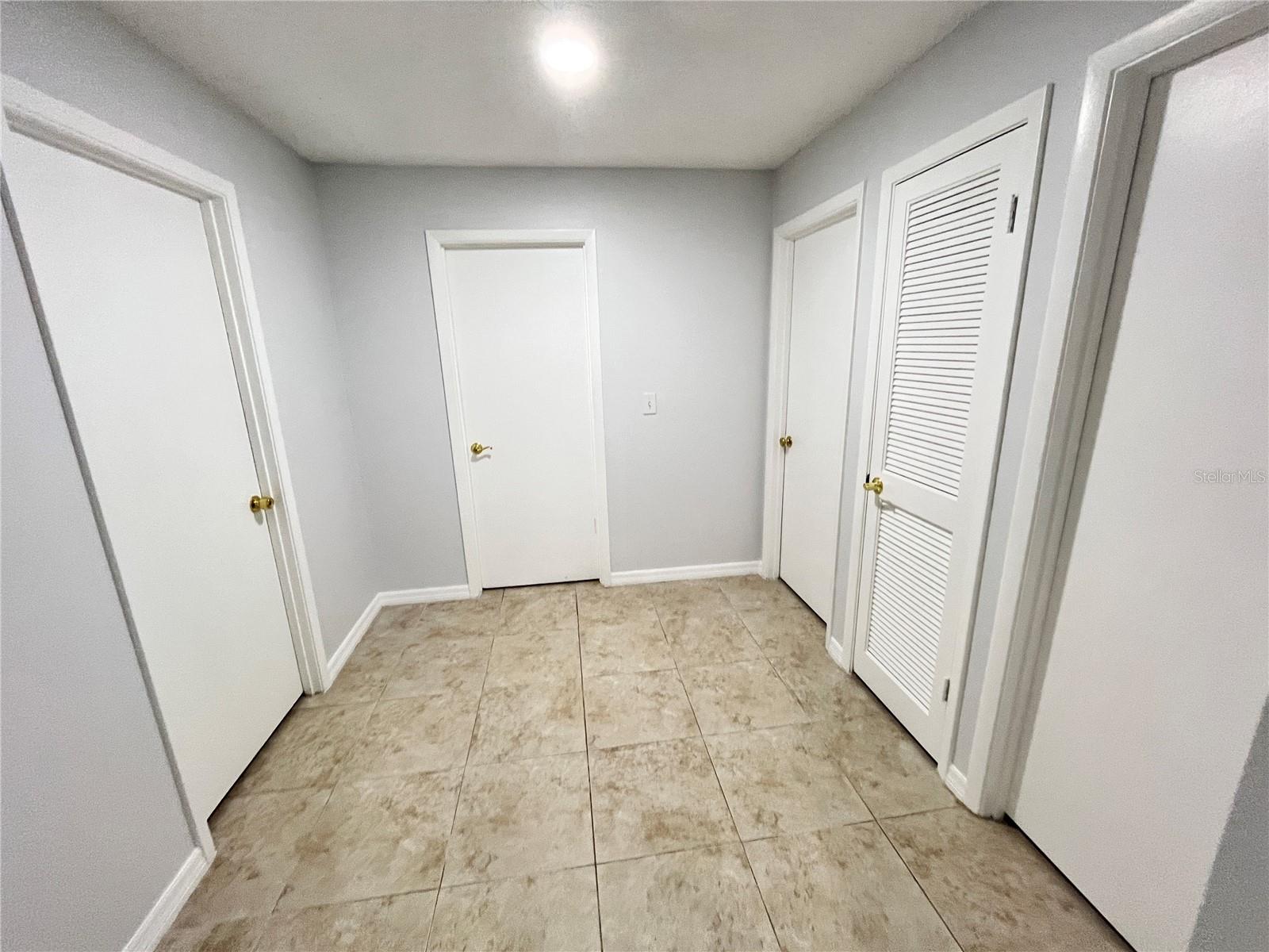 Image 30 of 53 For 6 Robinwood Drive