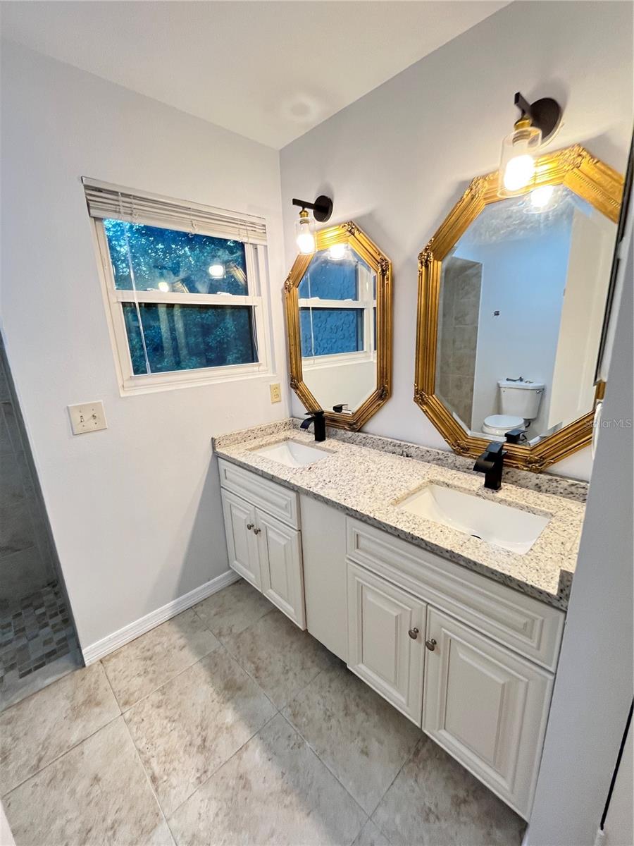 Image 43 of 53 For 6 Robinwood Drive