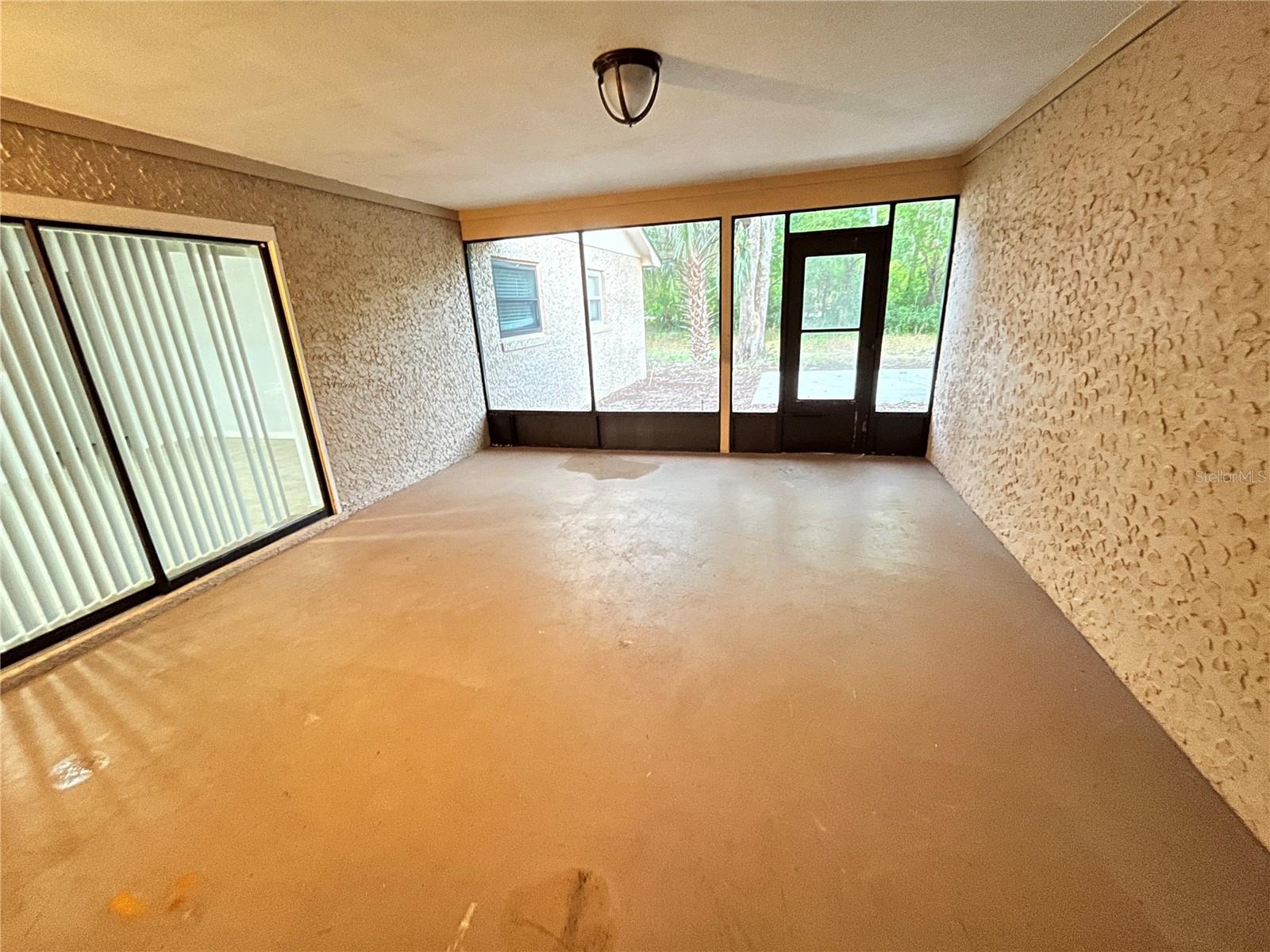 Image 47 of 53 For 6 Robinwood Drive