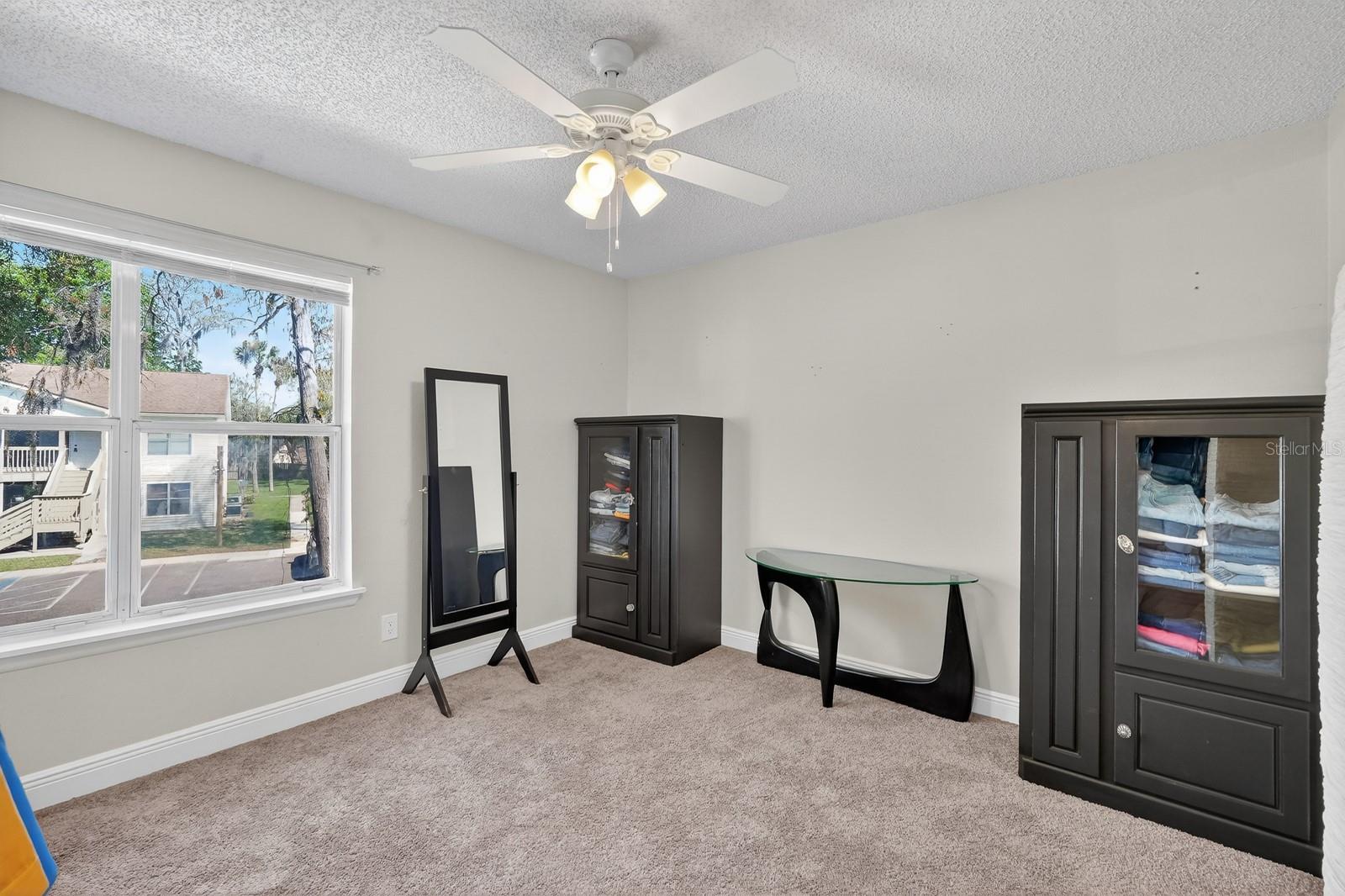 Image 17 of 44 For 1600 Big Tree Road H5