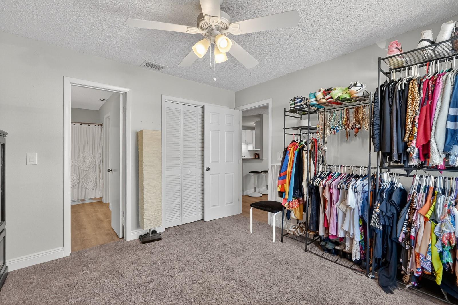 Image 18 of 44 For 1600 Big Tree Road H5