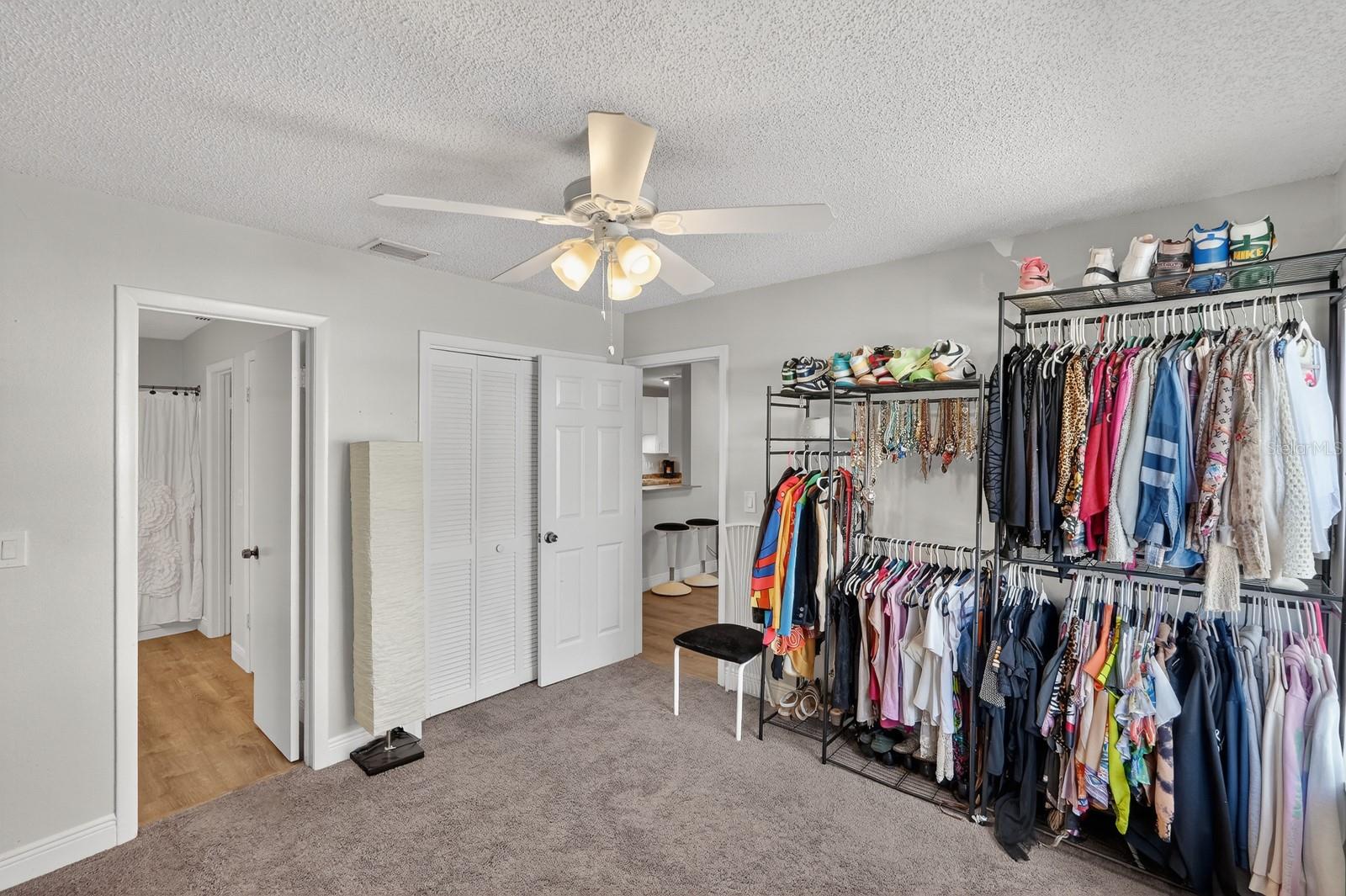 Image 19 of 44 For 1600 Big Tree Road H5