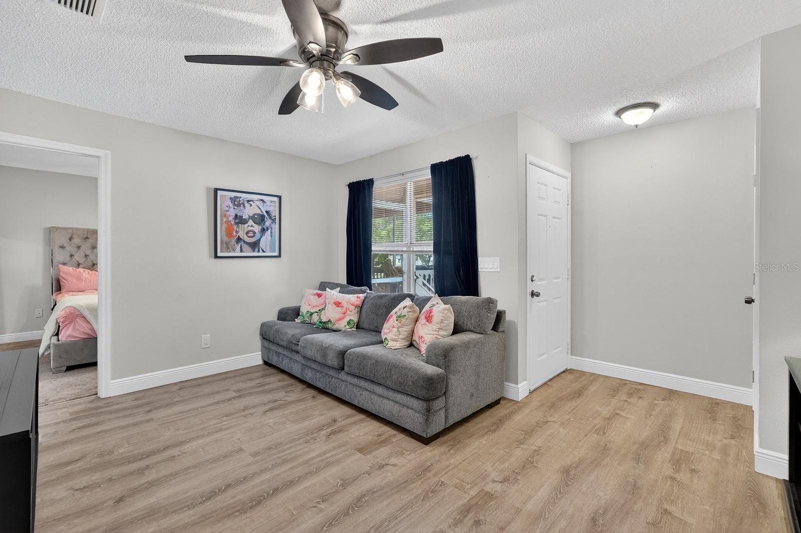 Image 5 of 44 For 1600 Big Tree Road H5