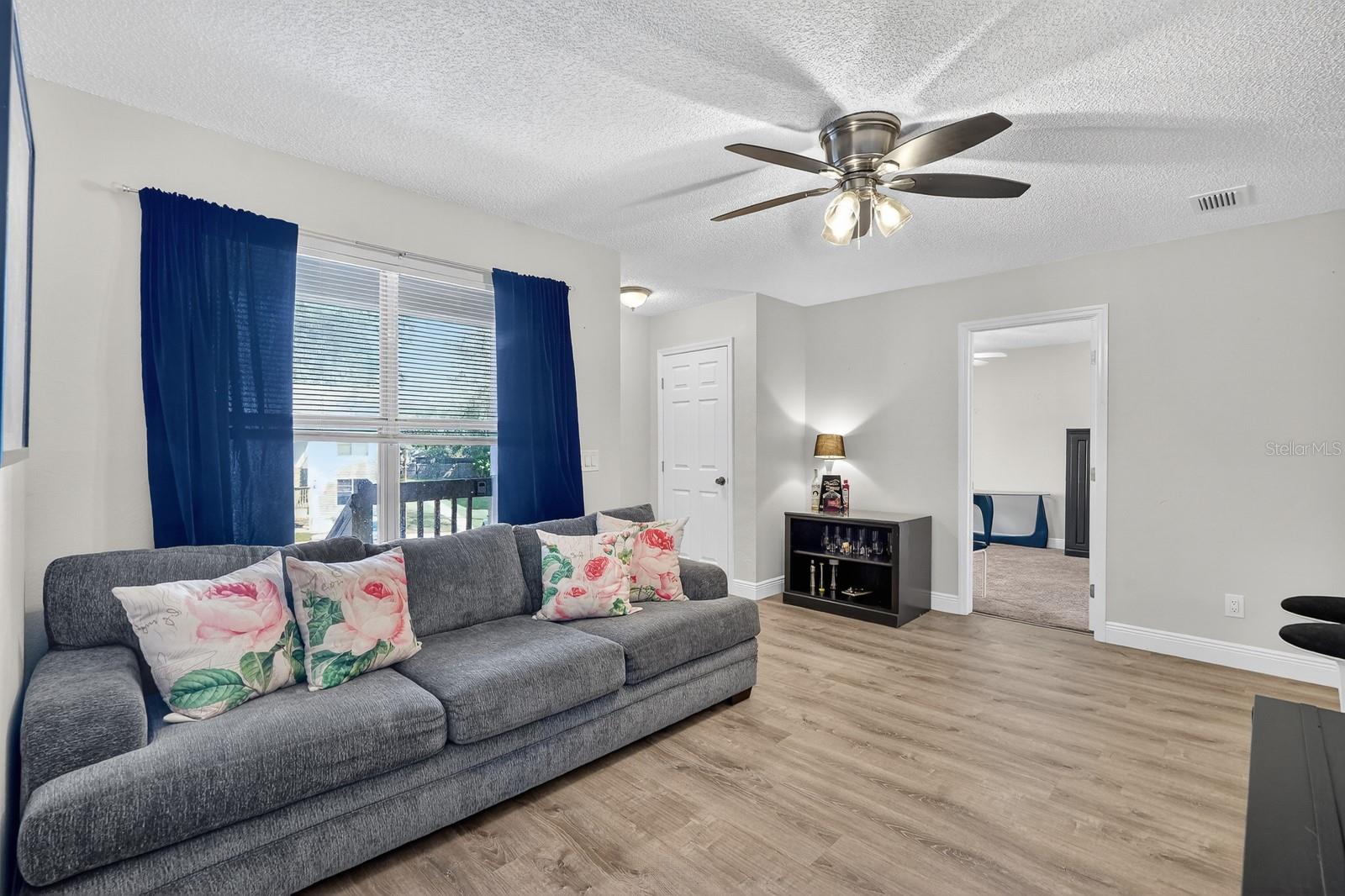 Image 6 of 44 For 1600 Big Tree Road H5