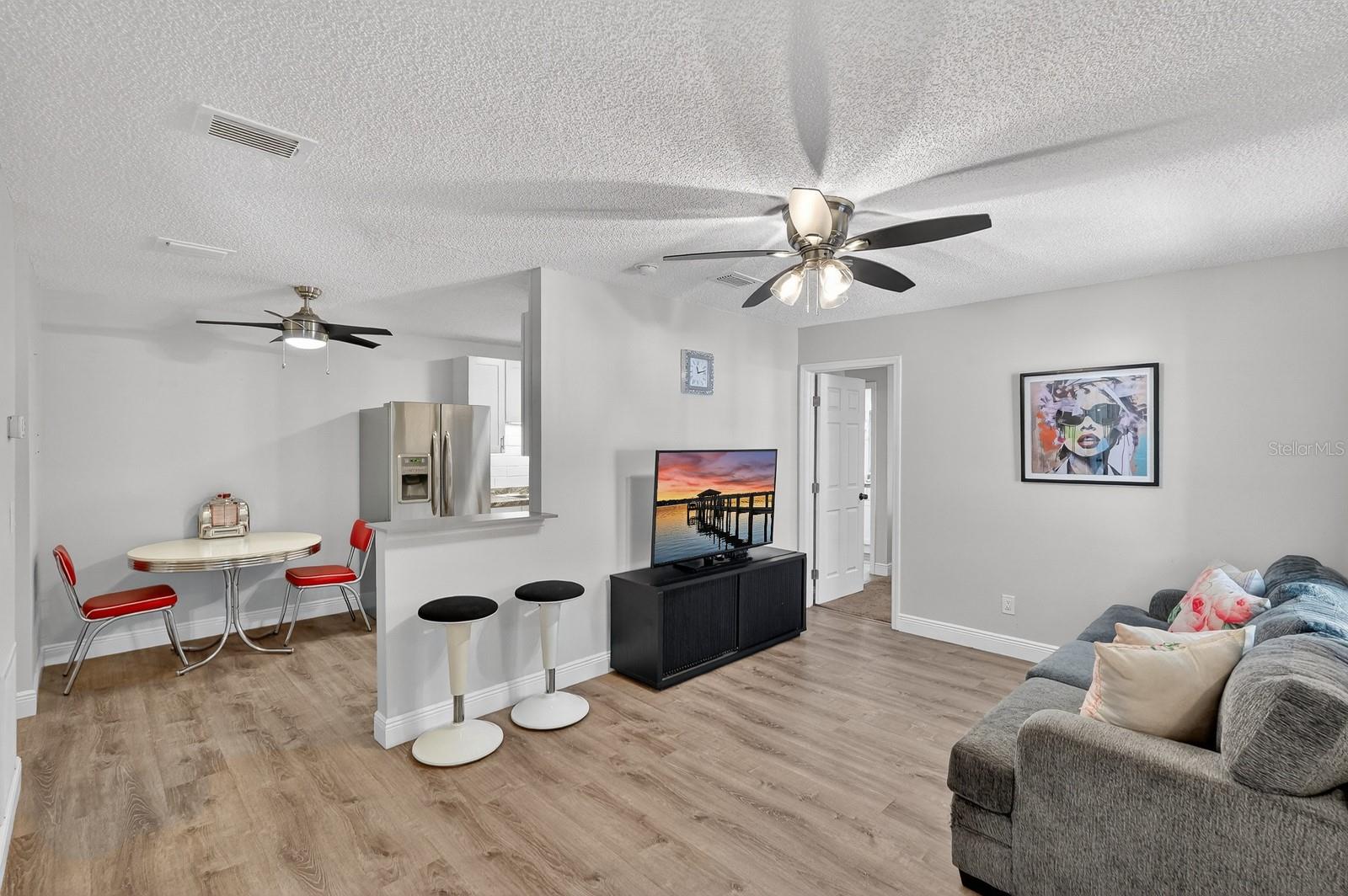 Image 8 of 44 For 1600 Big Tree Road H5