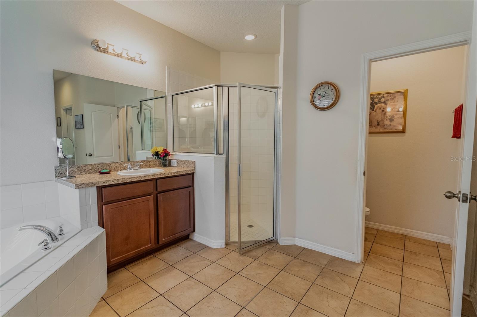 Image 15 of 21 For 1517 Blue Grass Boulevard