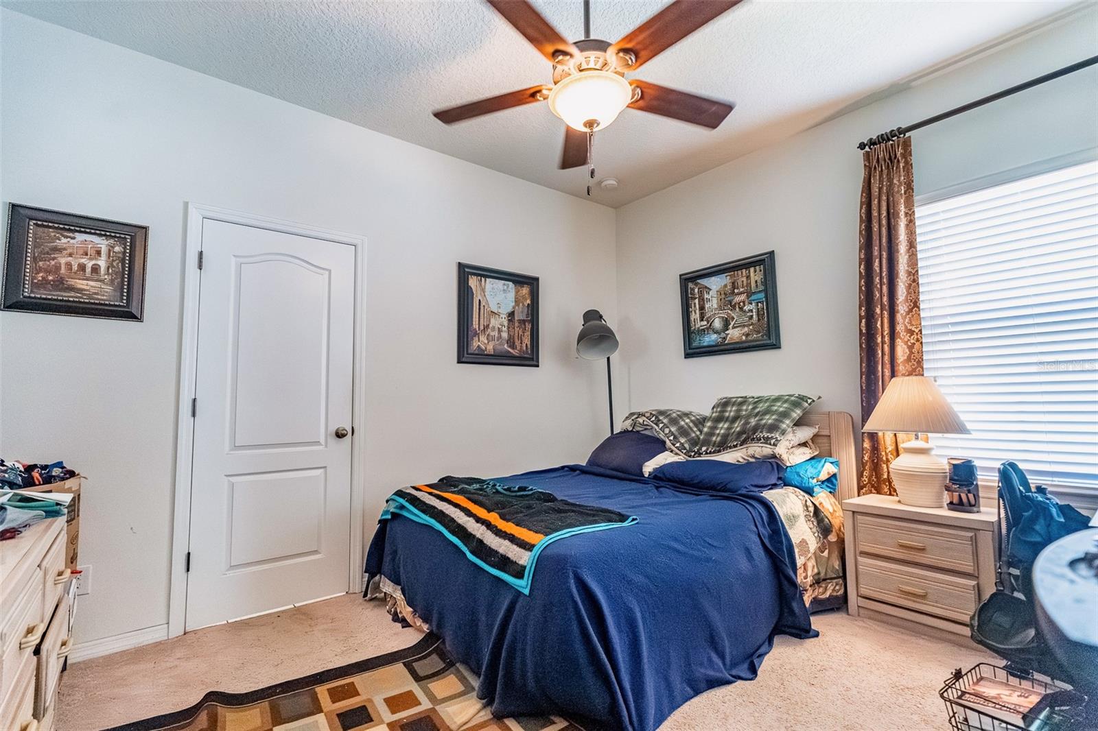 Image 18 of 21 For 1517 Blue Grass Boulevard