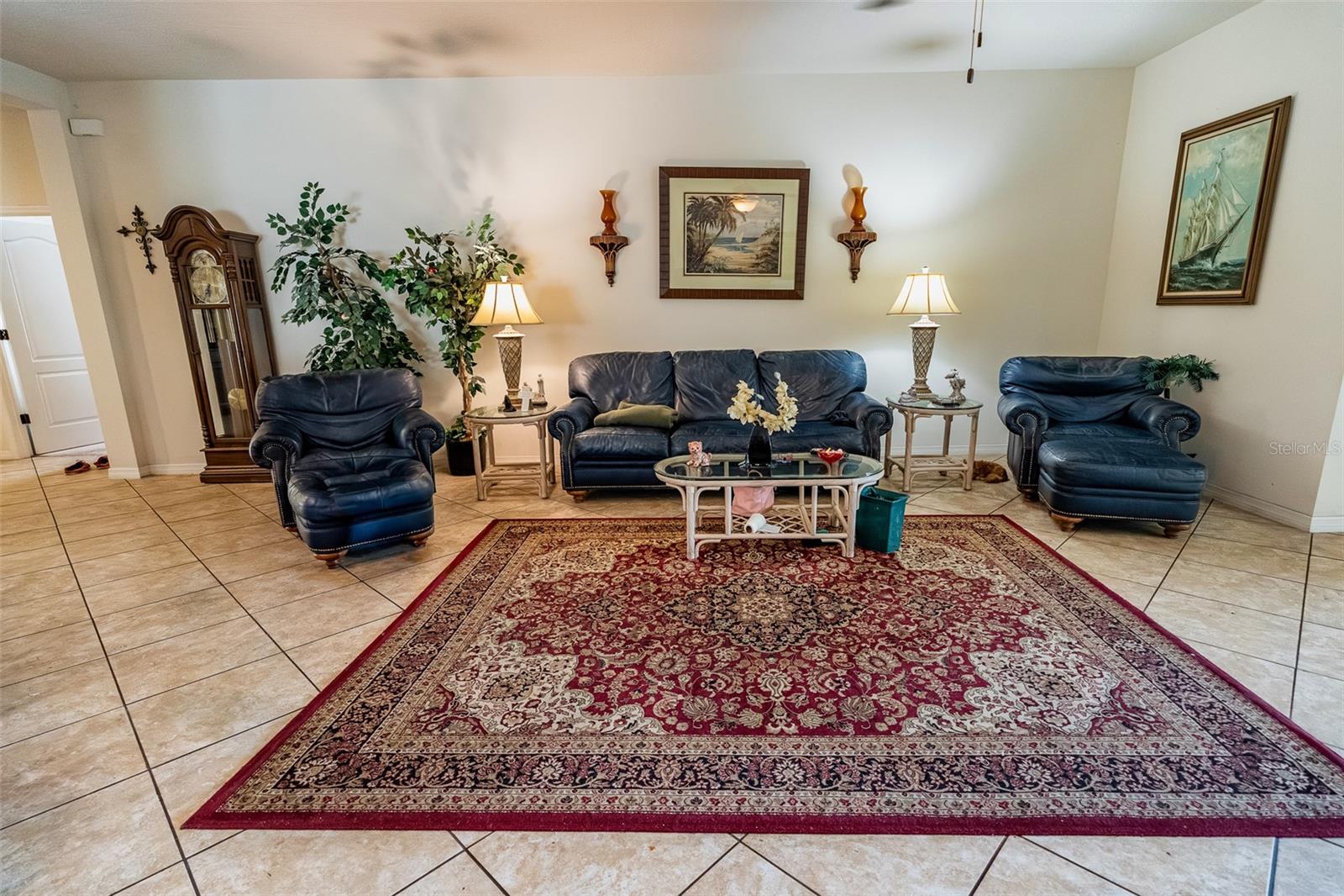 Image 6 of 21 For 1517 Blue Grass Boulevard