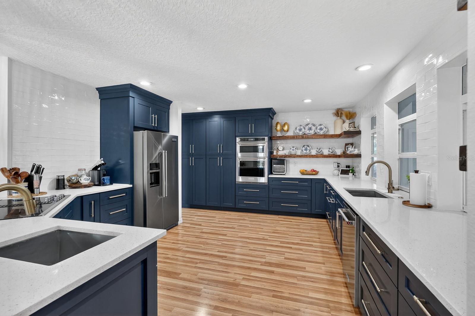 Image 14 of 73 For 1523 Lakeside Drive