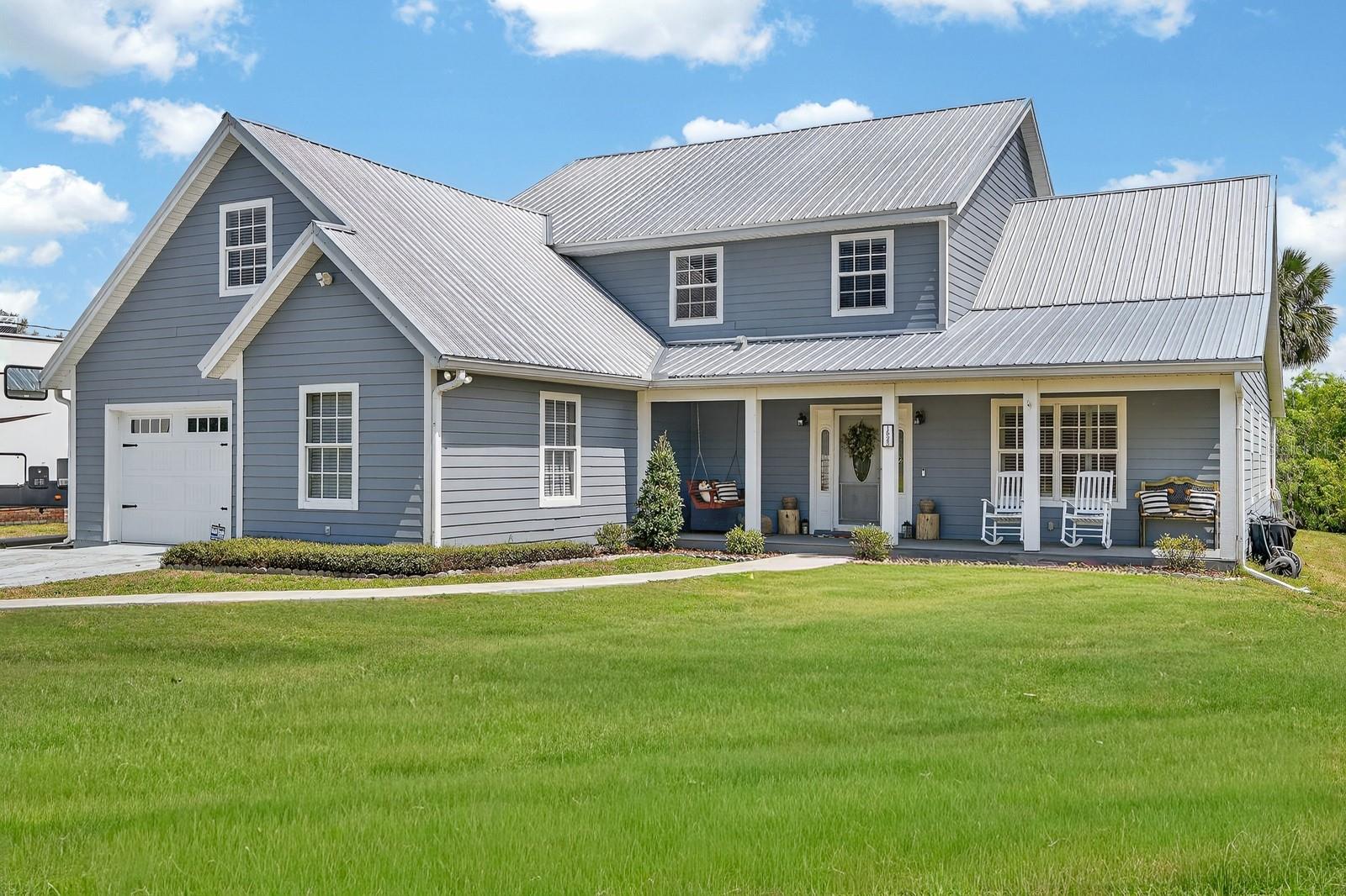 Image 2 of 73 For 1523 Lakeside Drive