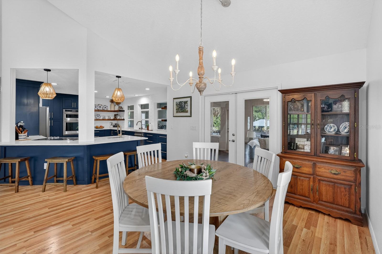 Image 23 of 73 For 1523 Lakeside Drive