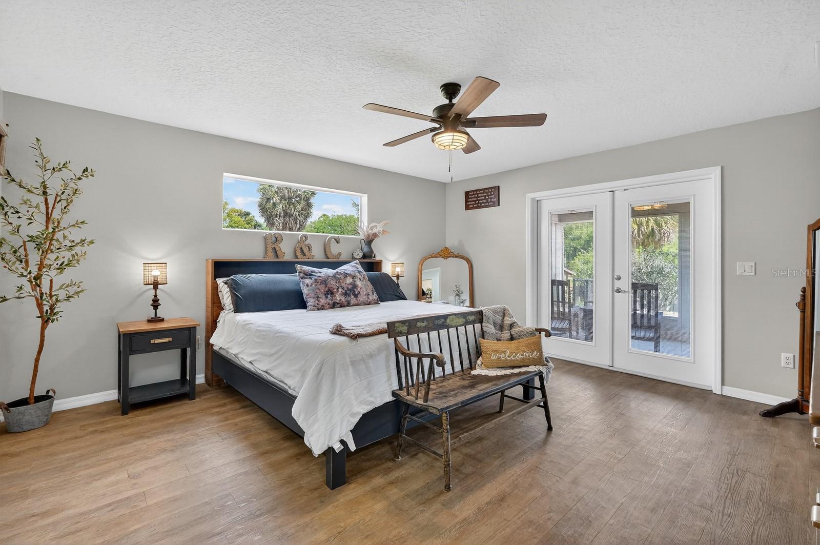 Image 24 of 73 For 1523 Lakeside Drive