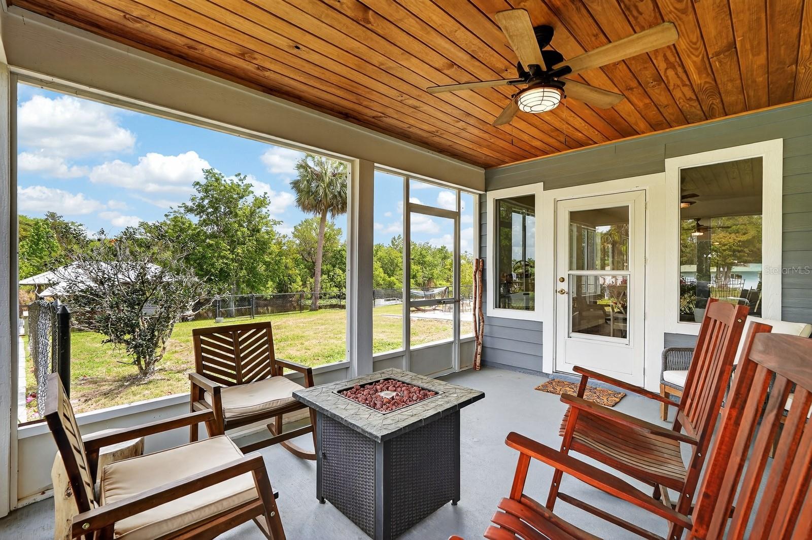 Image 43 of 73 For 1523 Lakeside Drive