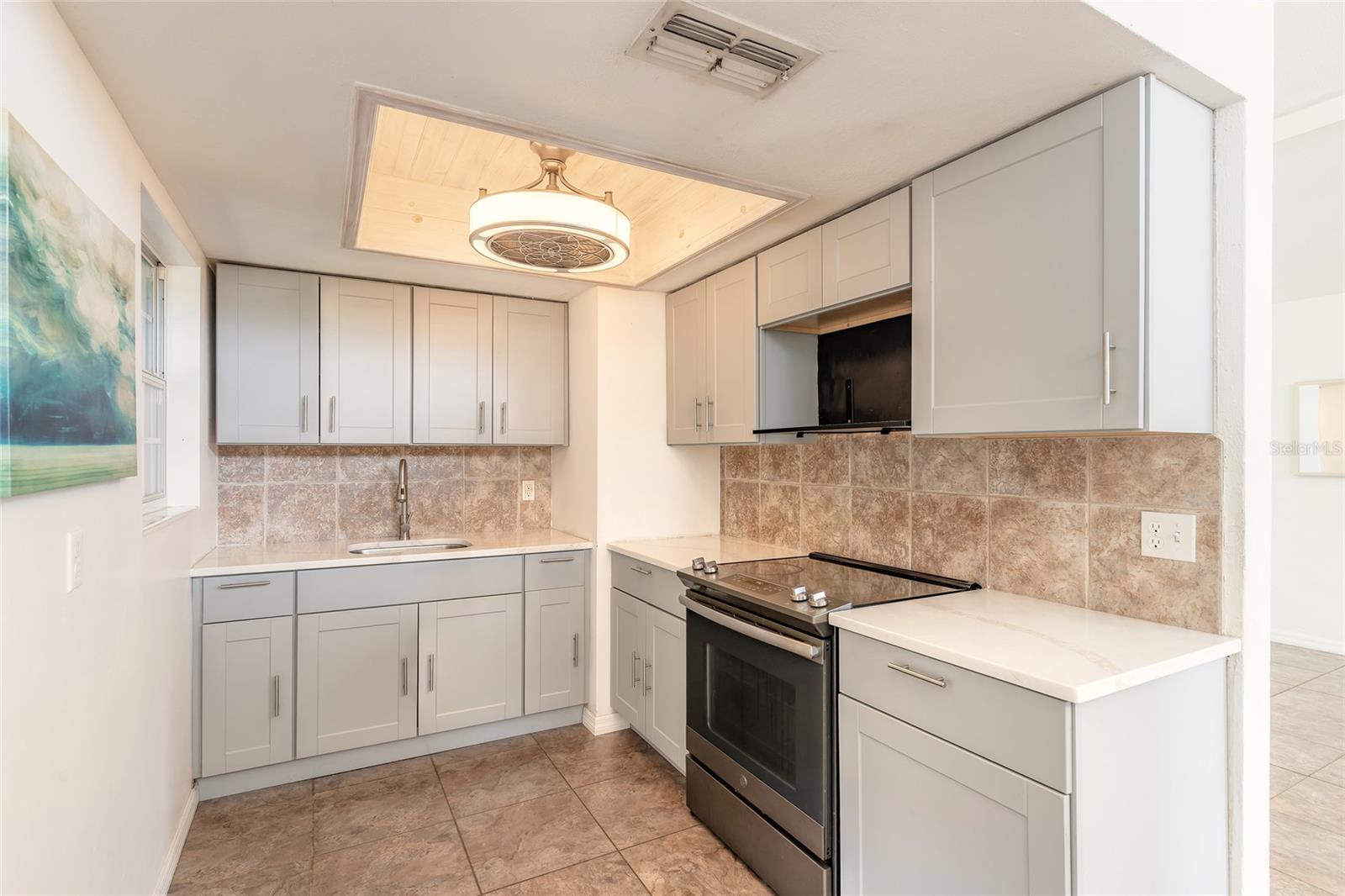 Image 13 of 45 For 304 Fox Place