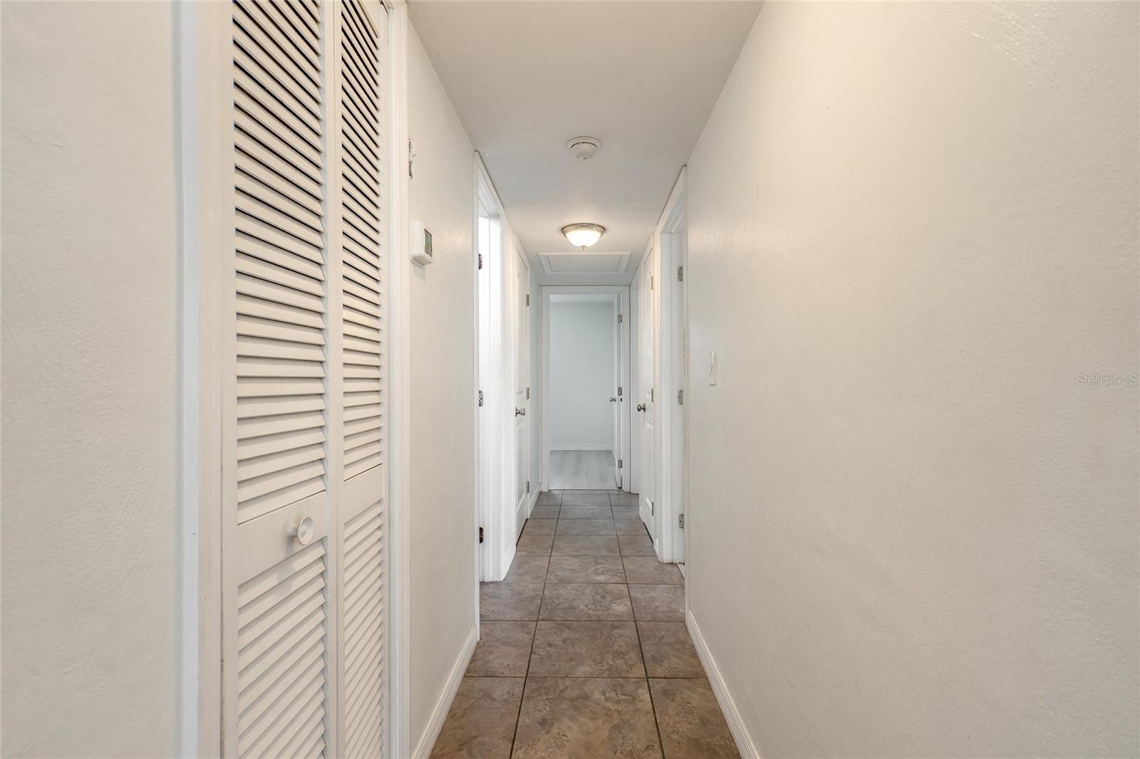 Image 17 of 45 For 304 Fox Place