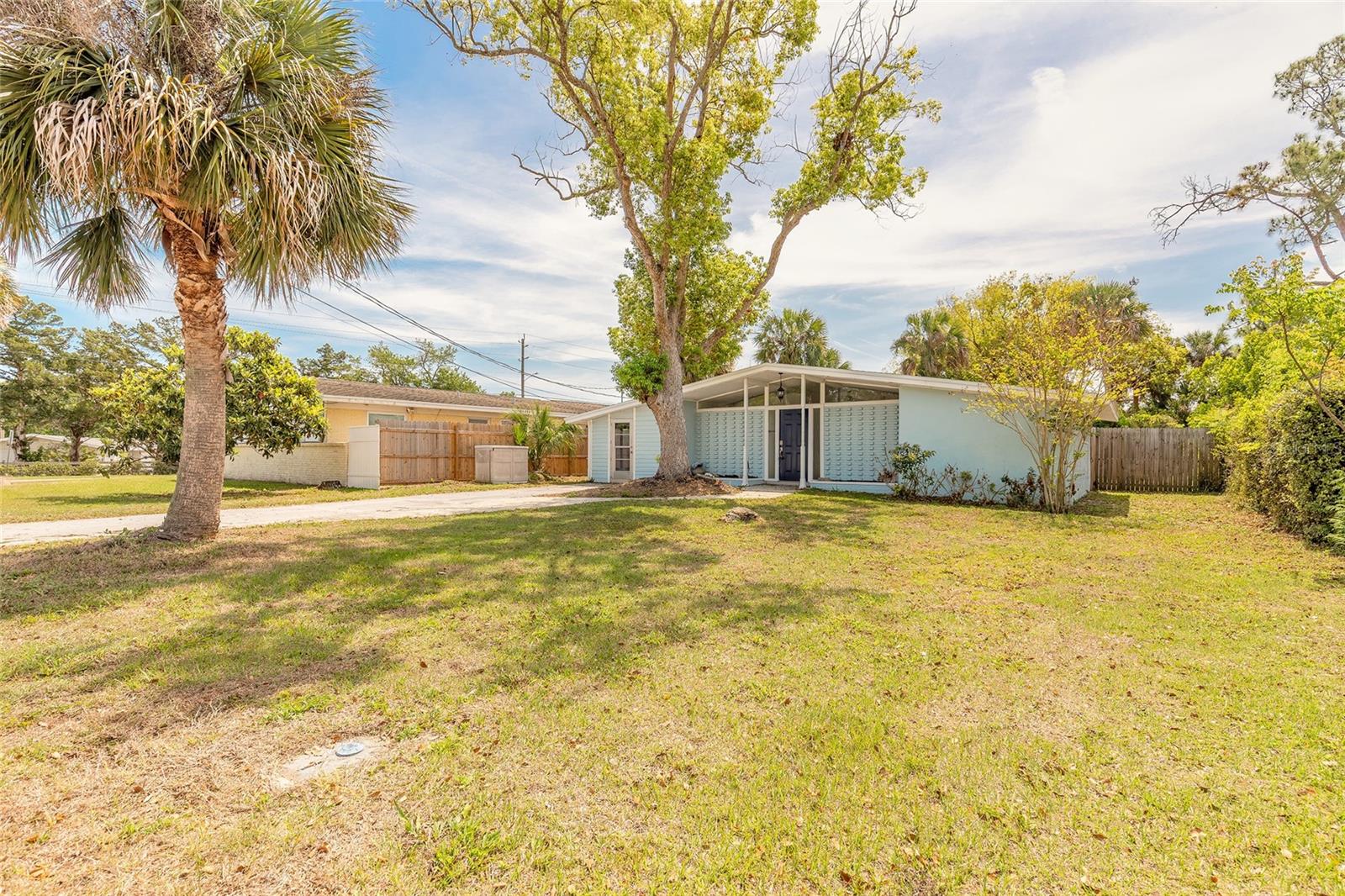 Image 2 of 45 For 304 Fox Place