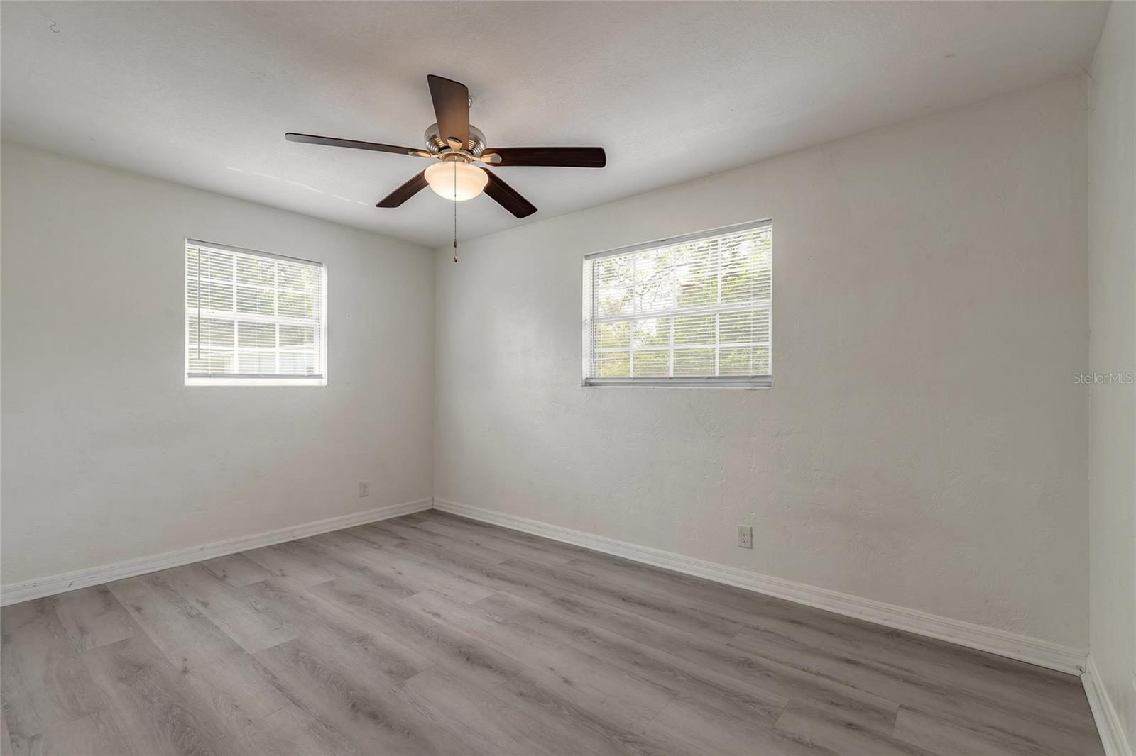 Image 21 of 45 For 304 Fox Place