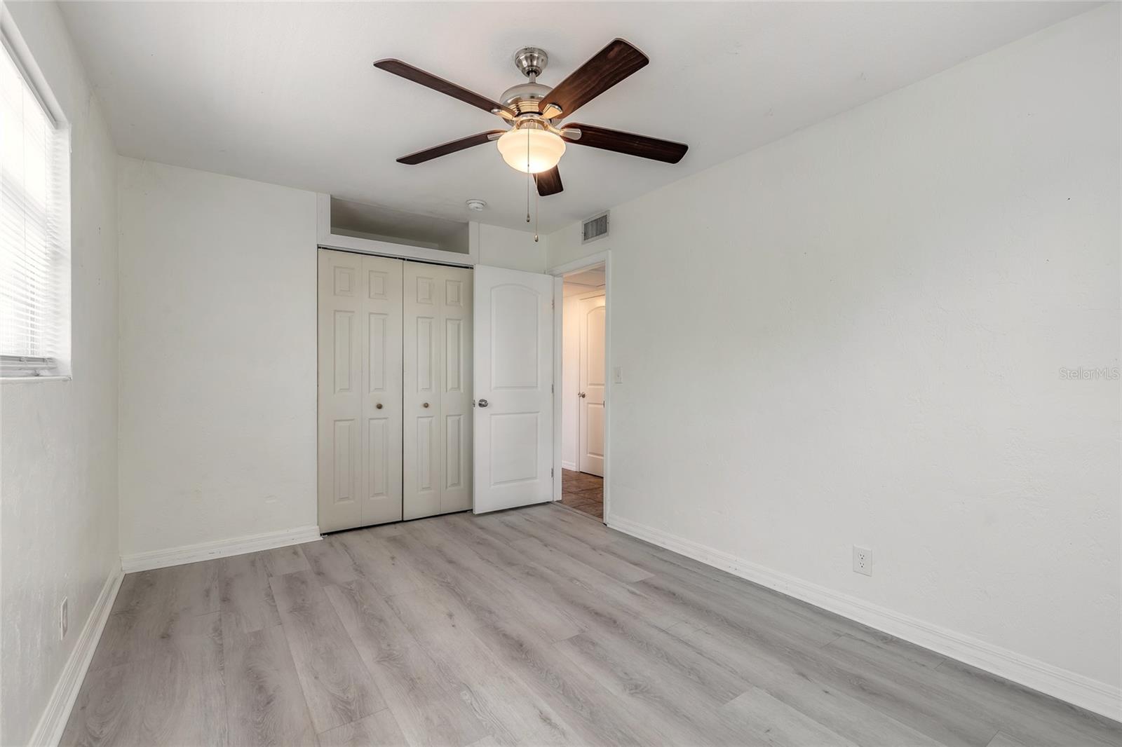 Image 22 of 45 For 304 Fox Place