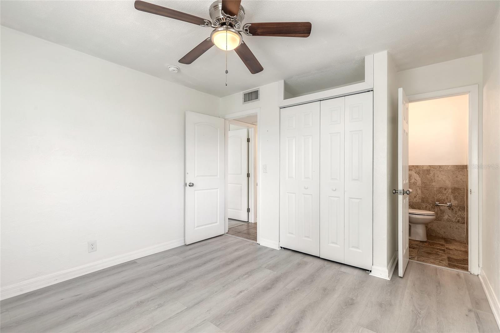 Image 24 of 45 For 304 Fox Place