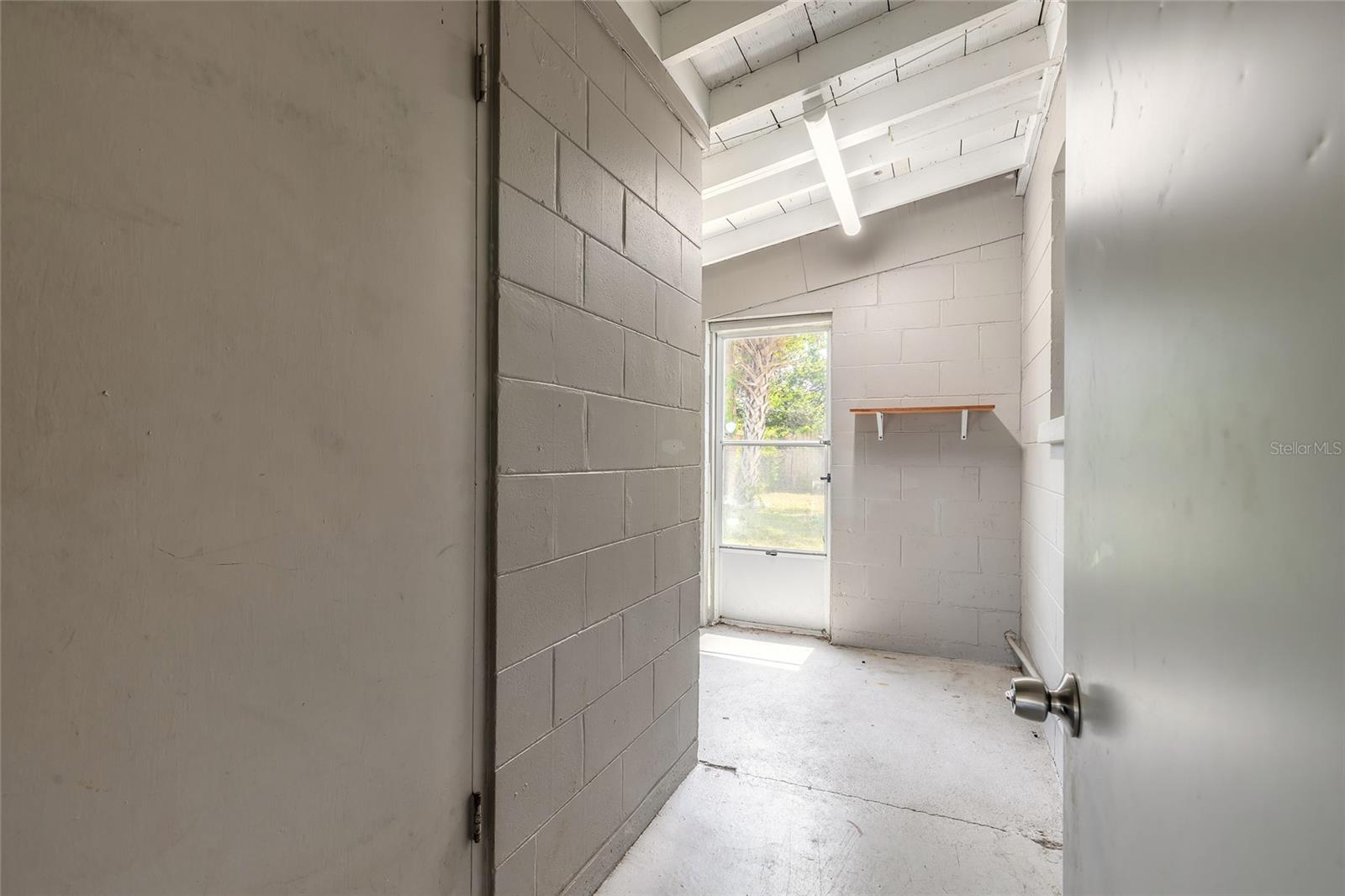 Image 28 of 45 For 304 Fox Place