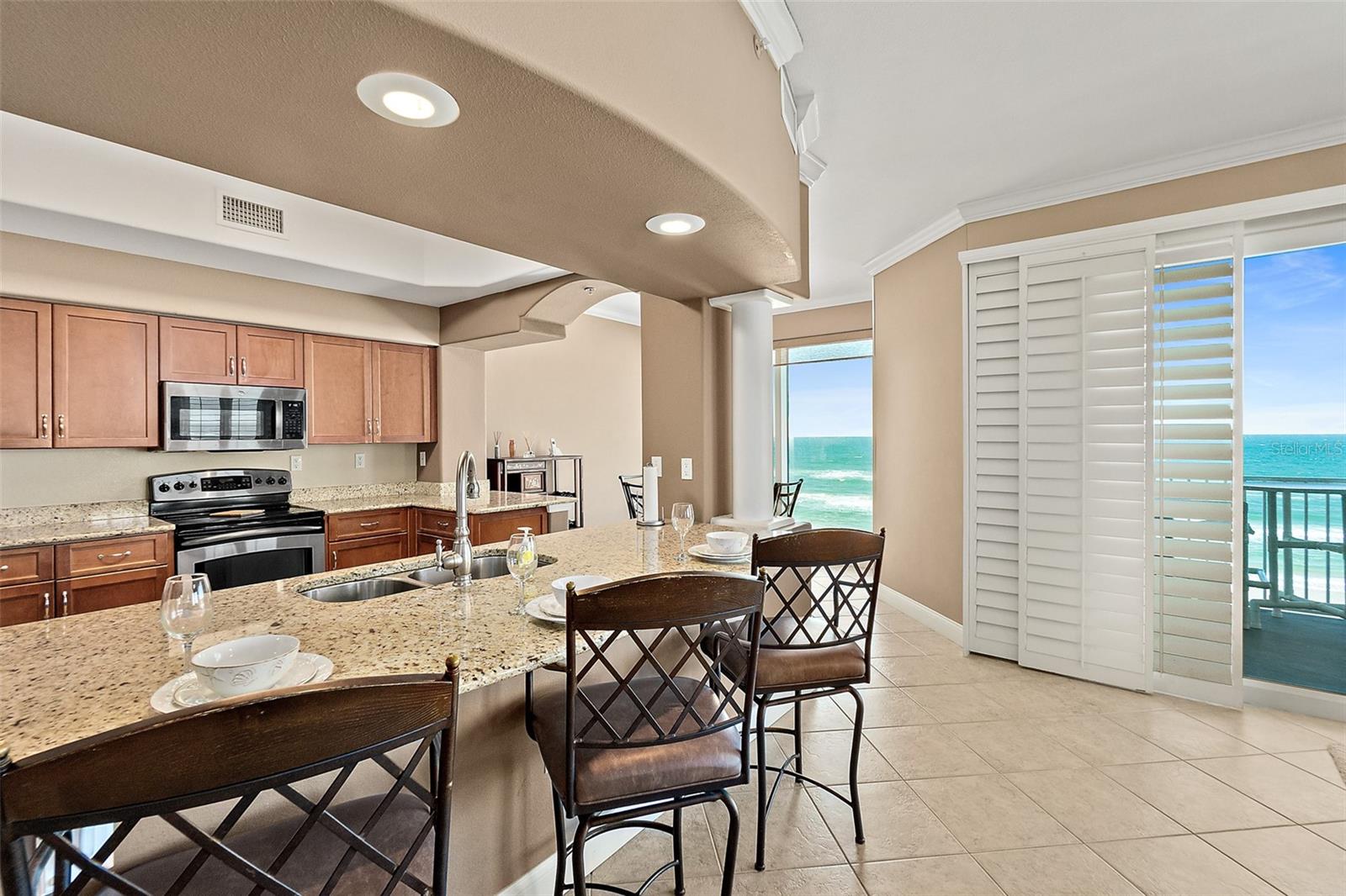 Image 15 of 55 For 3737 Atlantic Avenue 503