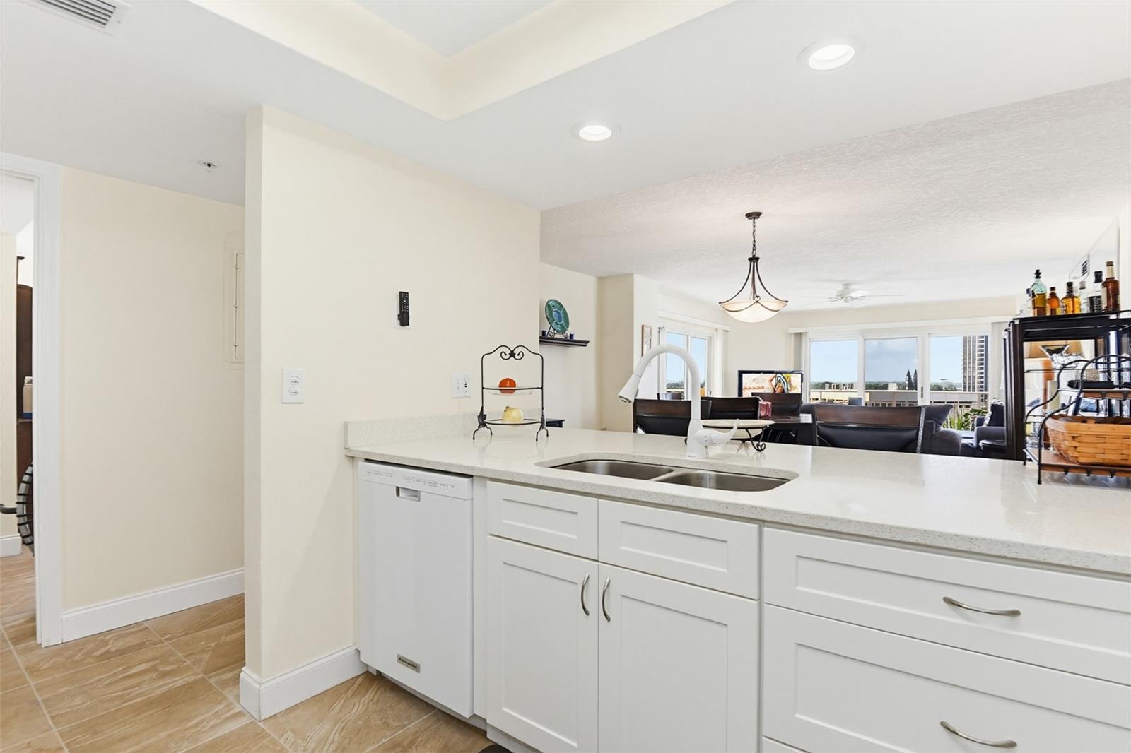 Image 17 of 51 For 2967 Atlantic Avenue 408